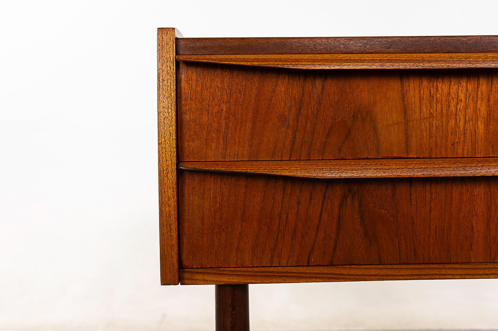Teak Danish Mid-Century Modern Bedside Table 2