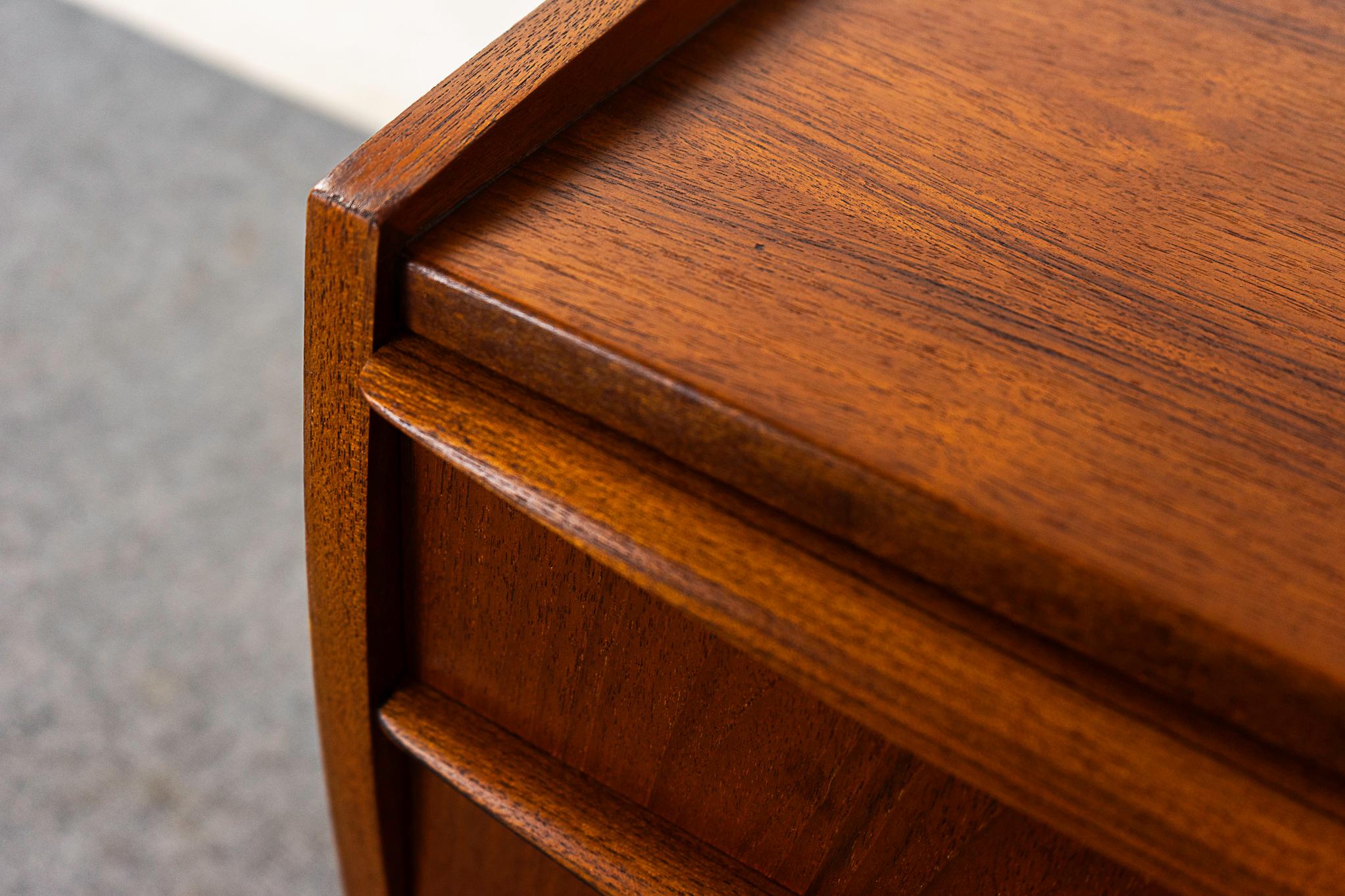 Teak Danish Mid-Century Modern Bedside Table 3