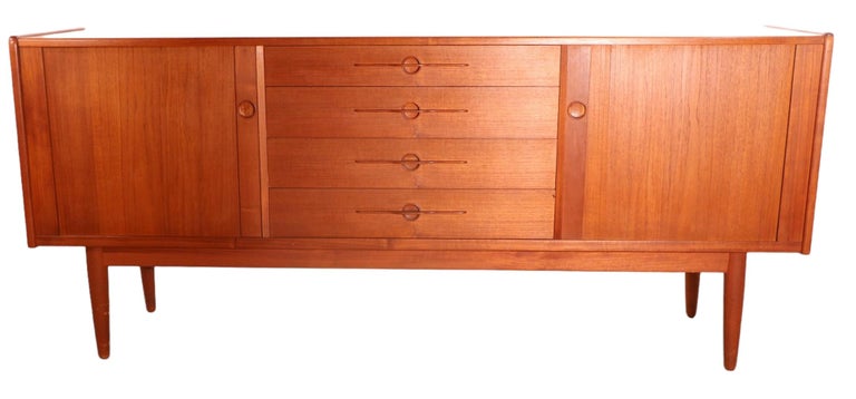 Teak Danish Mid-Century Modern Credenza by Lyby Mobelfabrick Ca. 1950-1960's In Good Condition For Sale In New York, NY