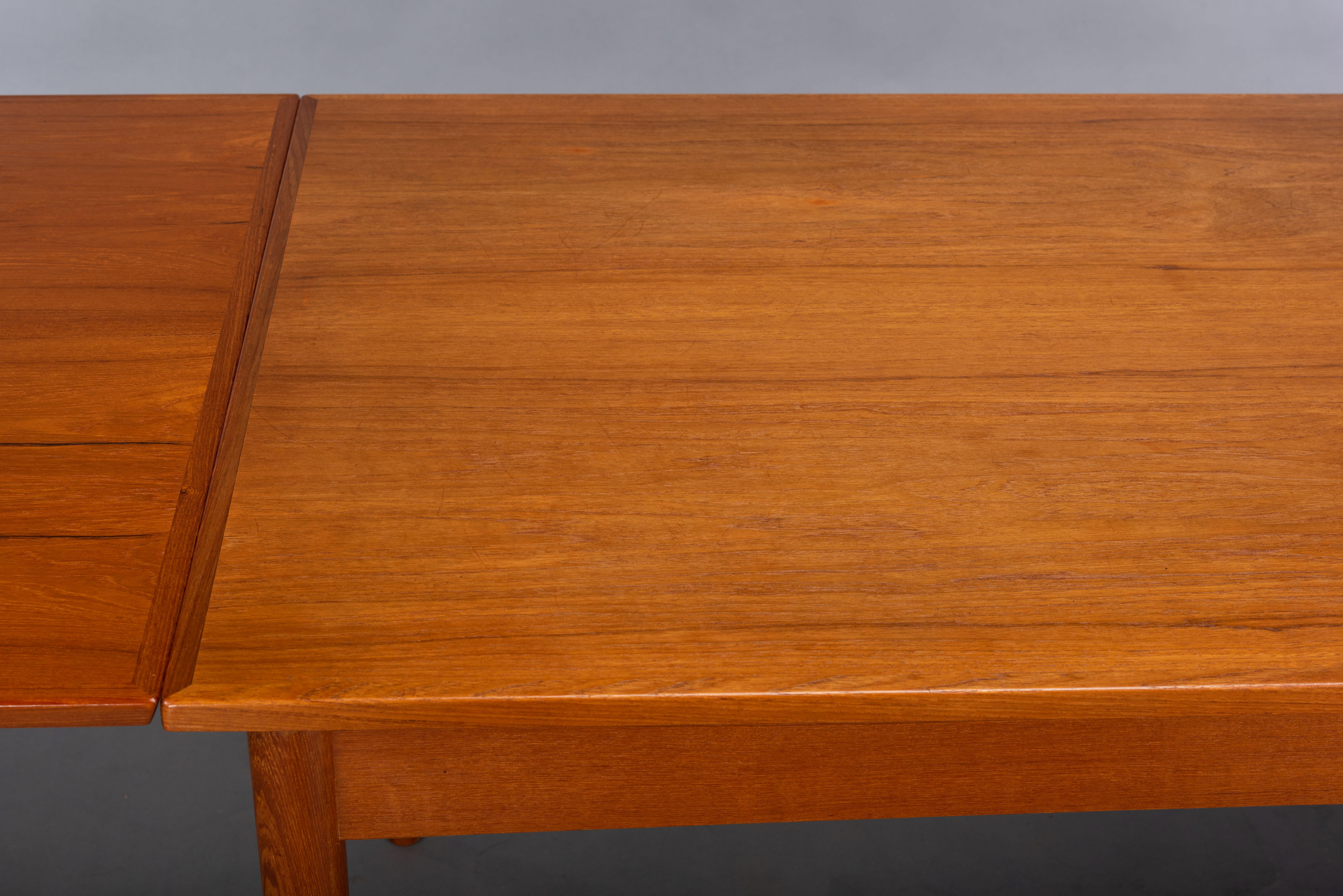 Teak Danish Mid-Century Modern Extendable Dining Table, 1960s 4