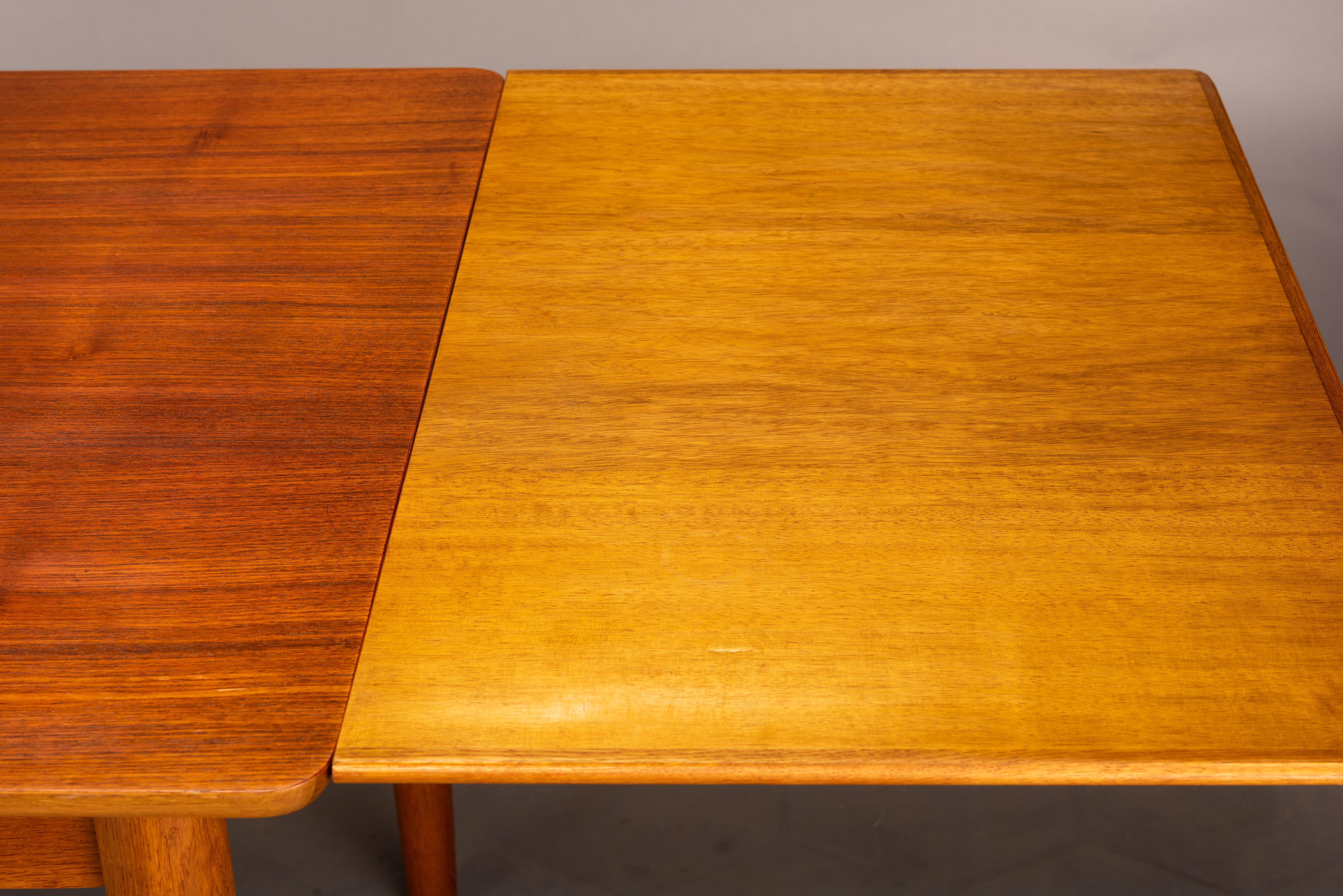 Ausziehbarer dänischer Teakholz-Esstisch, Mid-Century Modern, 1960er Jahre im Angebot 5
