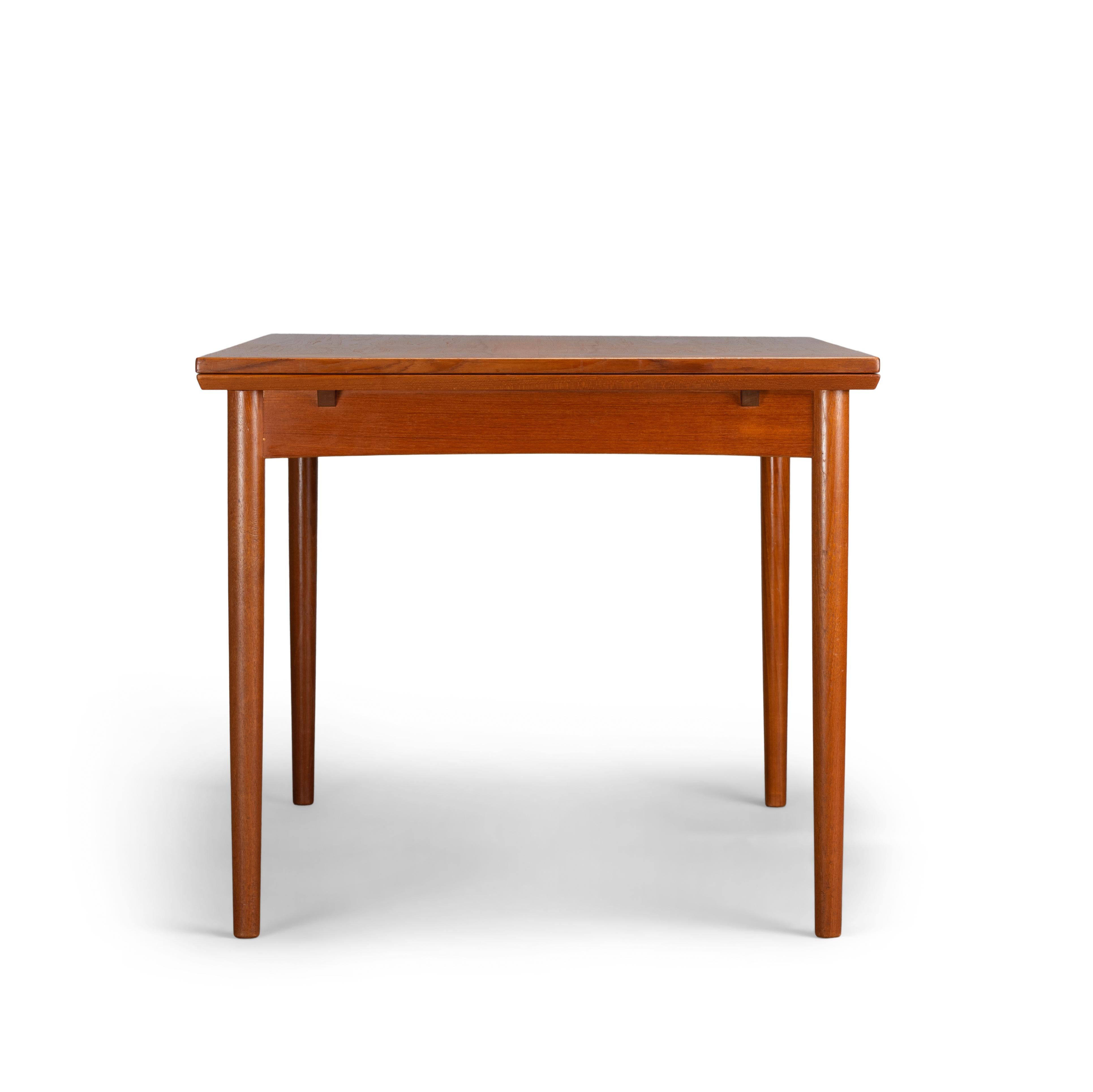 Teak Danish Mid-Century Modern Extendable Dining Table, 1960s In Good Condition In Elshout, NL