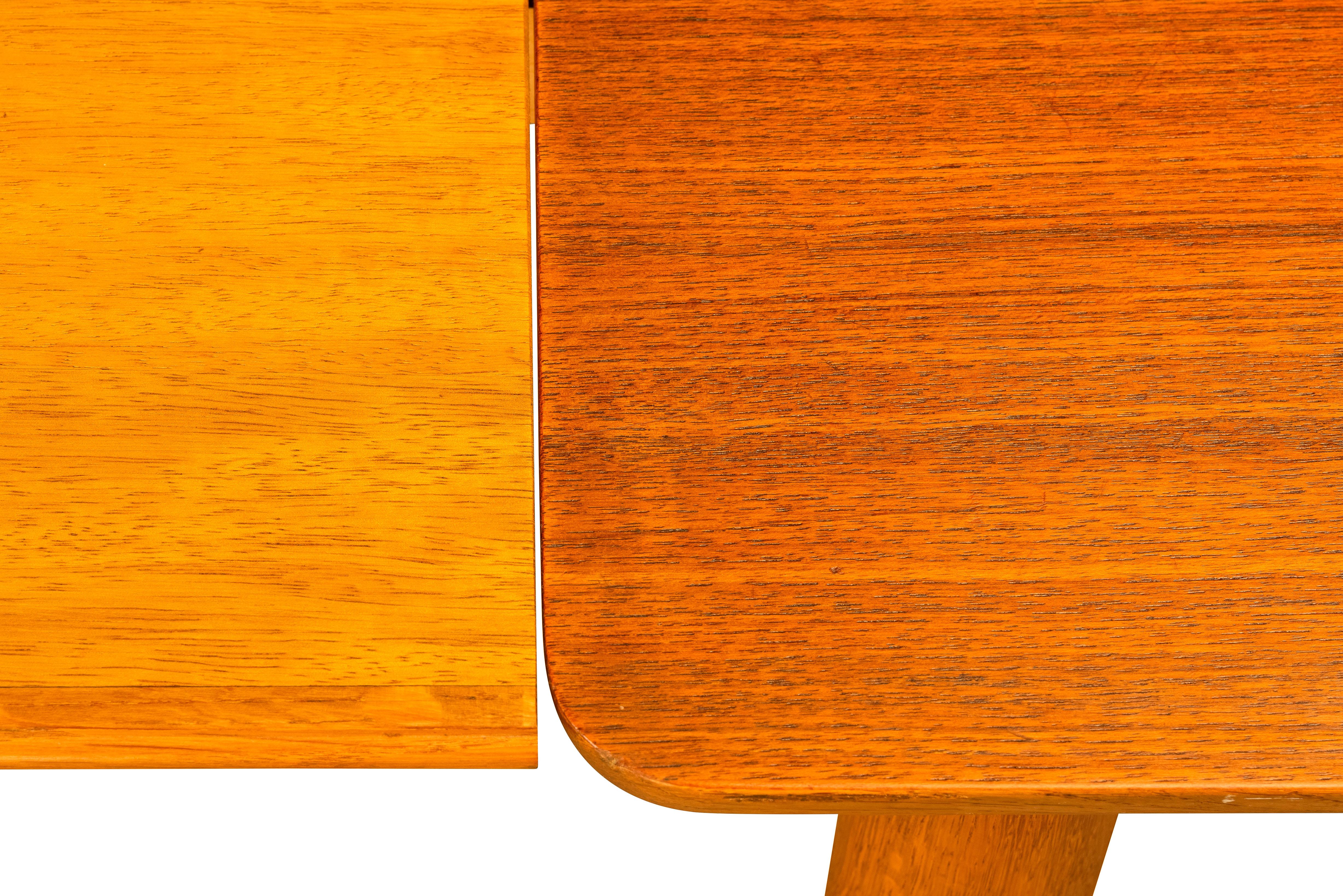 Teak Danish Mid-Century Modern Extendable Dining Table, 1960s For Sale 2