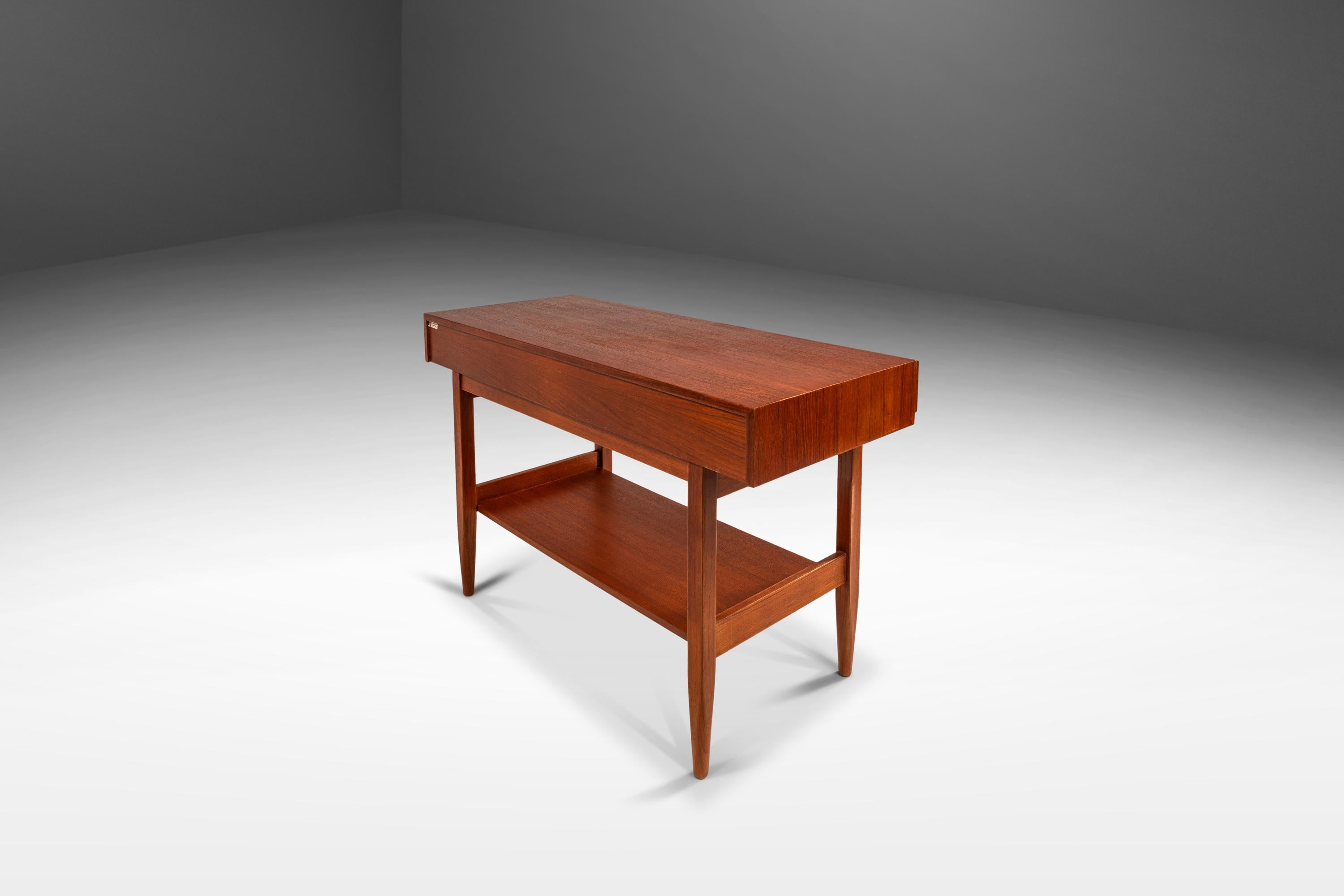Teak Danish Modern Console Table by Ib Kofod Larsen for Faarup Møbelfabrik, 1960 For Sale 7