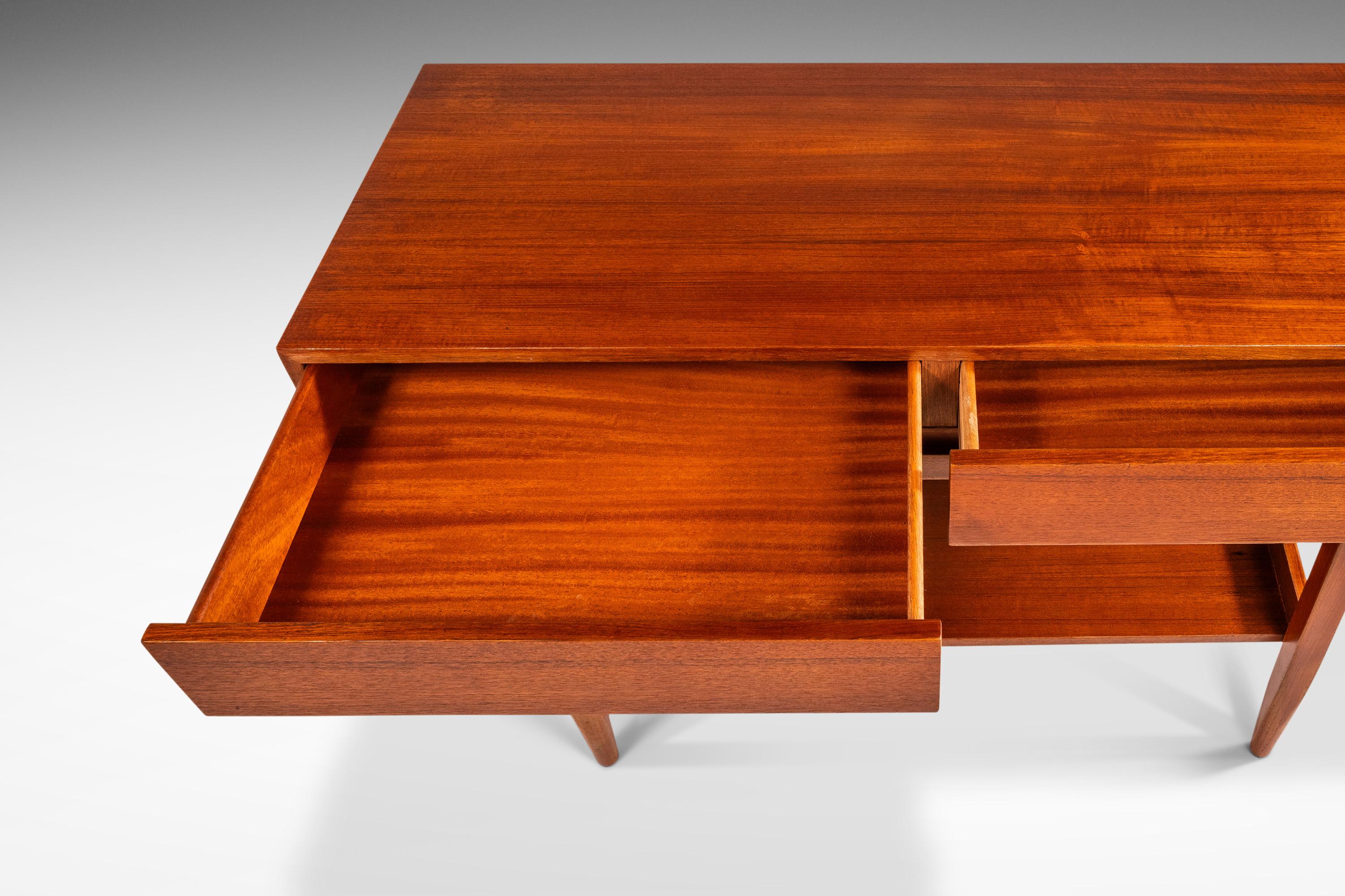 Teak Danish Modern Console Table by Ib Kofod Larsen for Faarup Møbelfabrik, 1960 For Sale 9