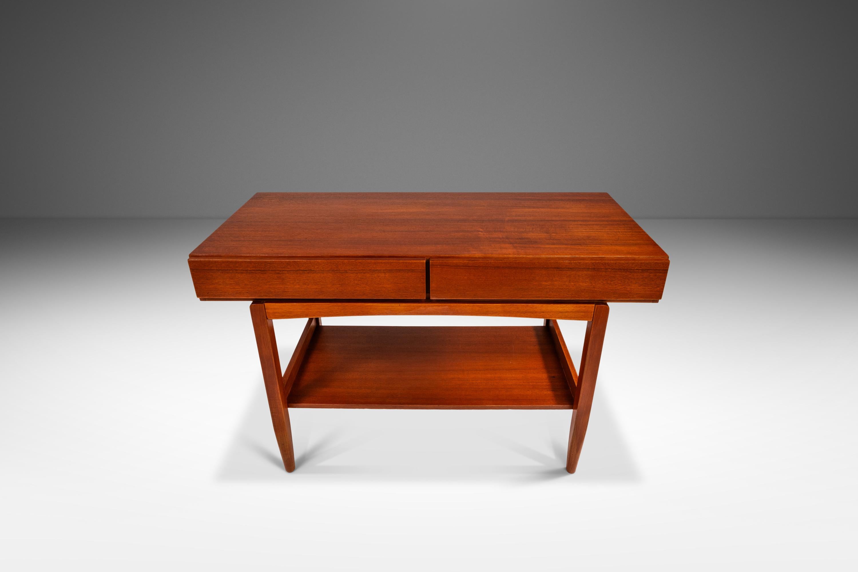 Mid-Century Modern Teak Danish Modern Console Table by Ib Kofod Larsen for Faarup Møbelfabrik, 1960 For Sale
