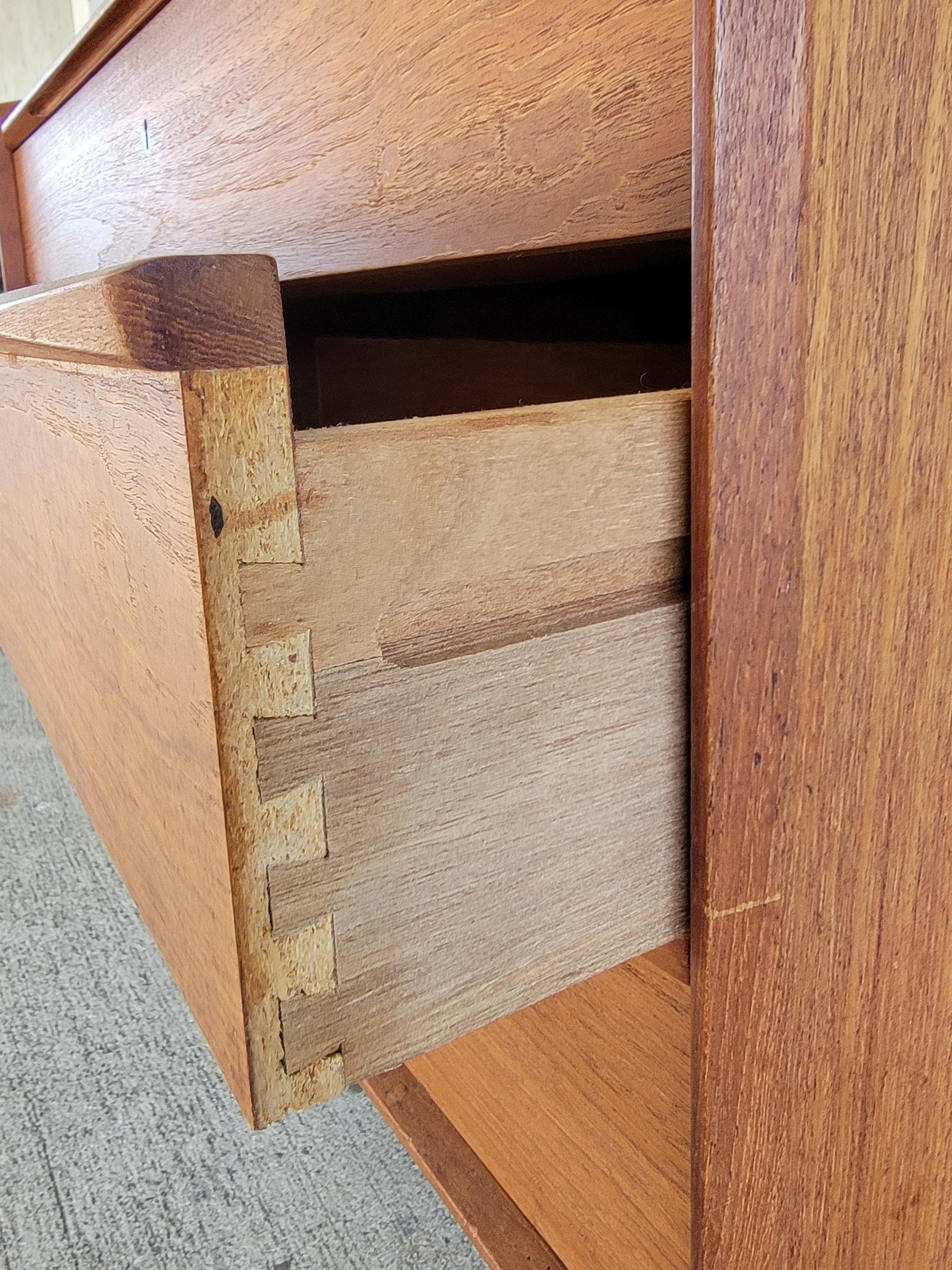 Teak Danish Modern Desk / Secretary For Sale 4