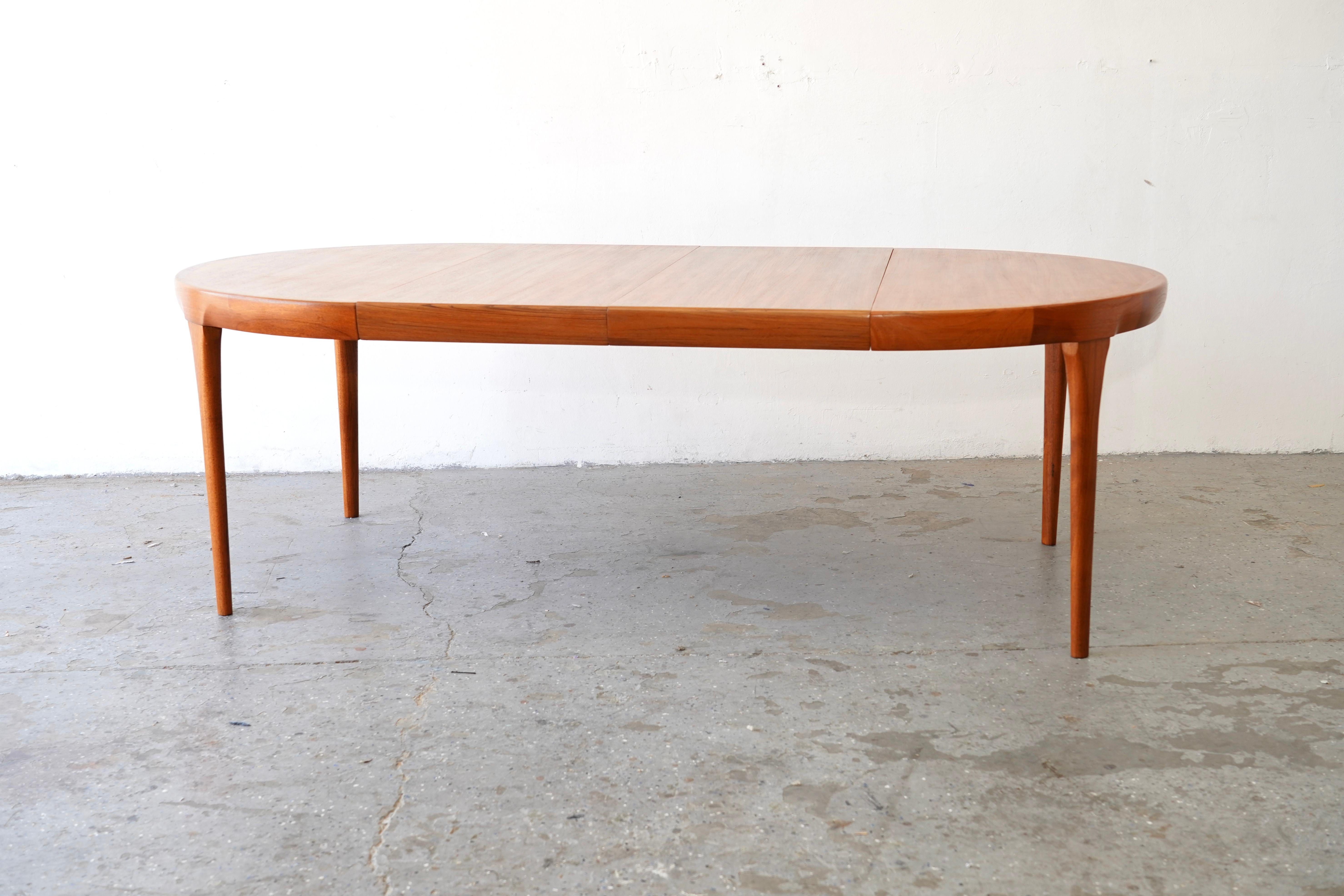 Teak Danish Modern Dining Table by Ib Kofod-Larsen for Faarup Møbelfabrik 3