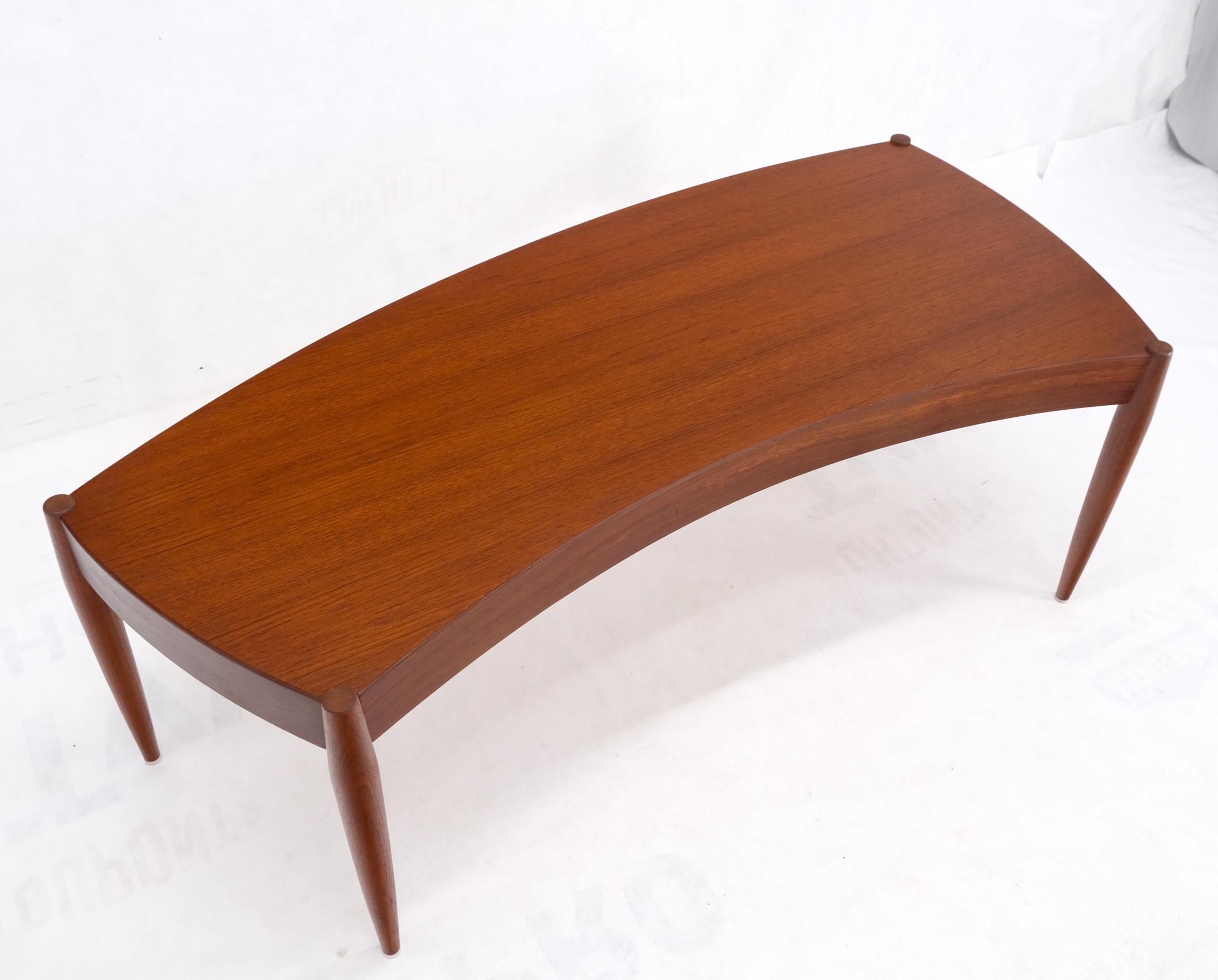 Mid-Century Modern Teak Danish Modern Wrap Around Fan Shape Coffee Table Dowel Tapered Legs Mint! For Sale