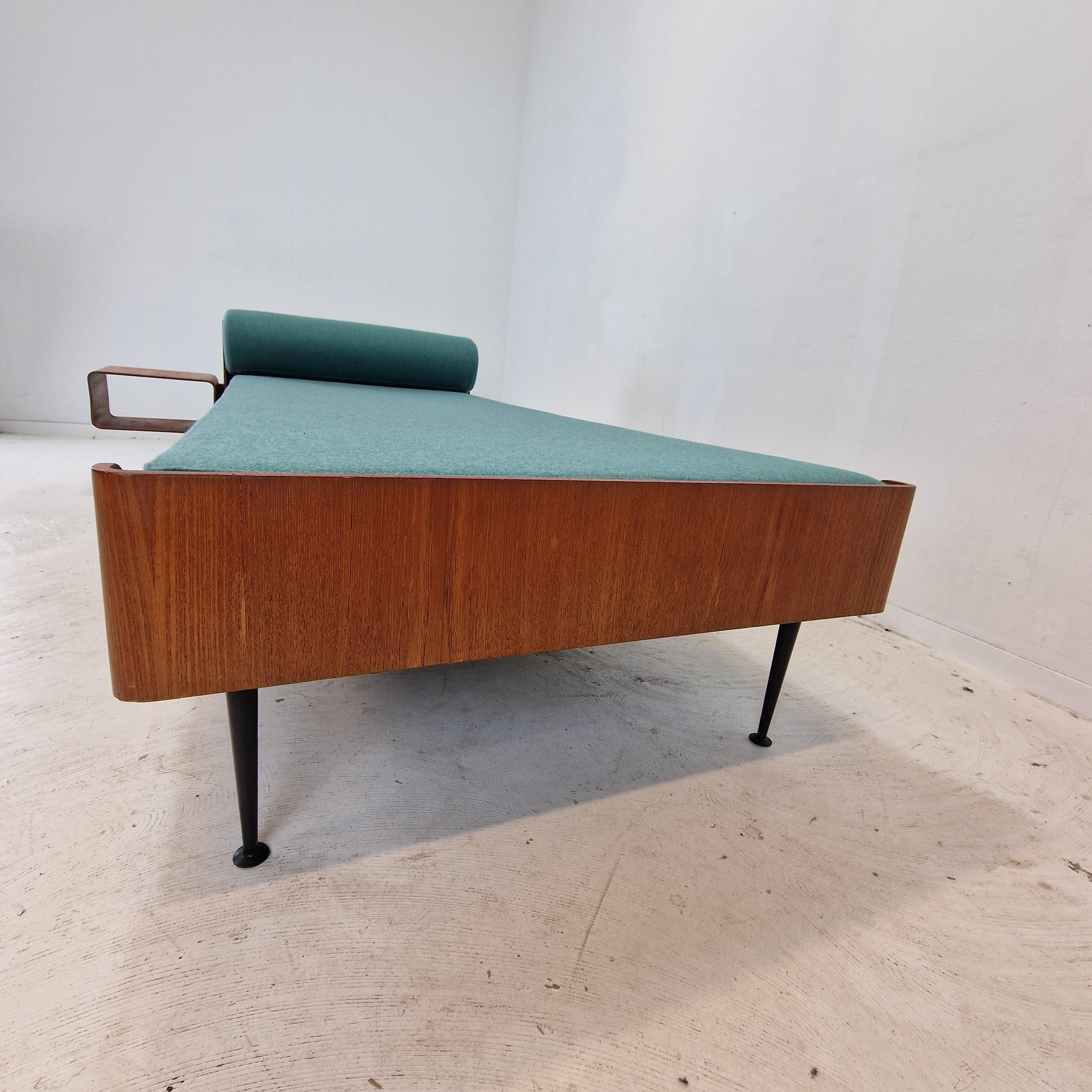 Friso Kramer ‘Euroika’ daybed for Auping Holland, 1960's For Sale 3