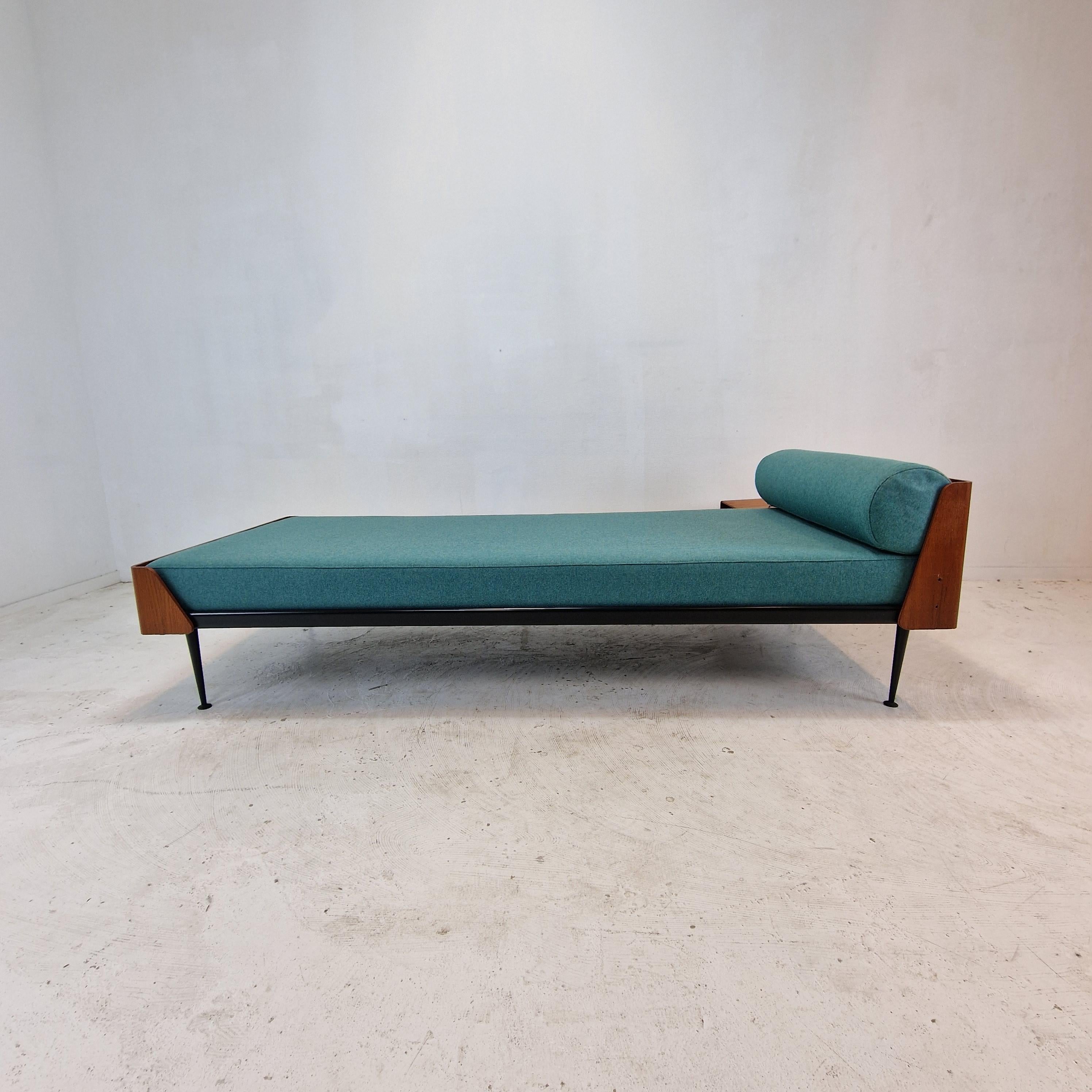 Friso Kramer ‘Euroika’ daybed for Auping Holland, 1960's For Sale 10