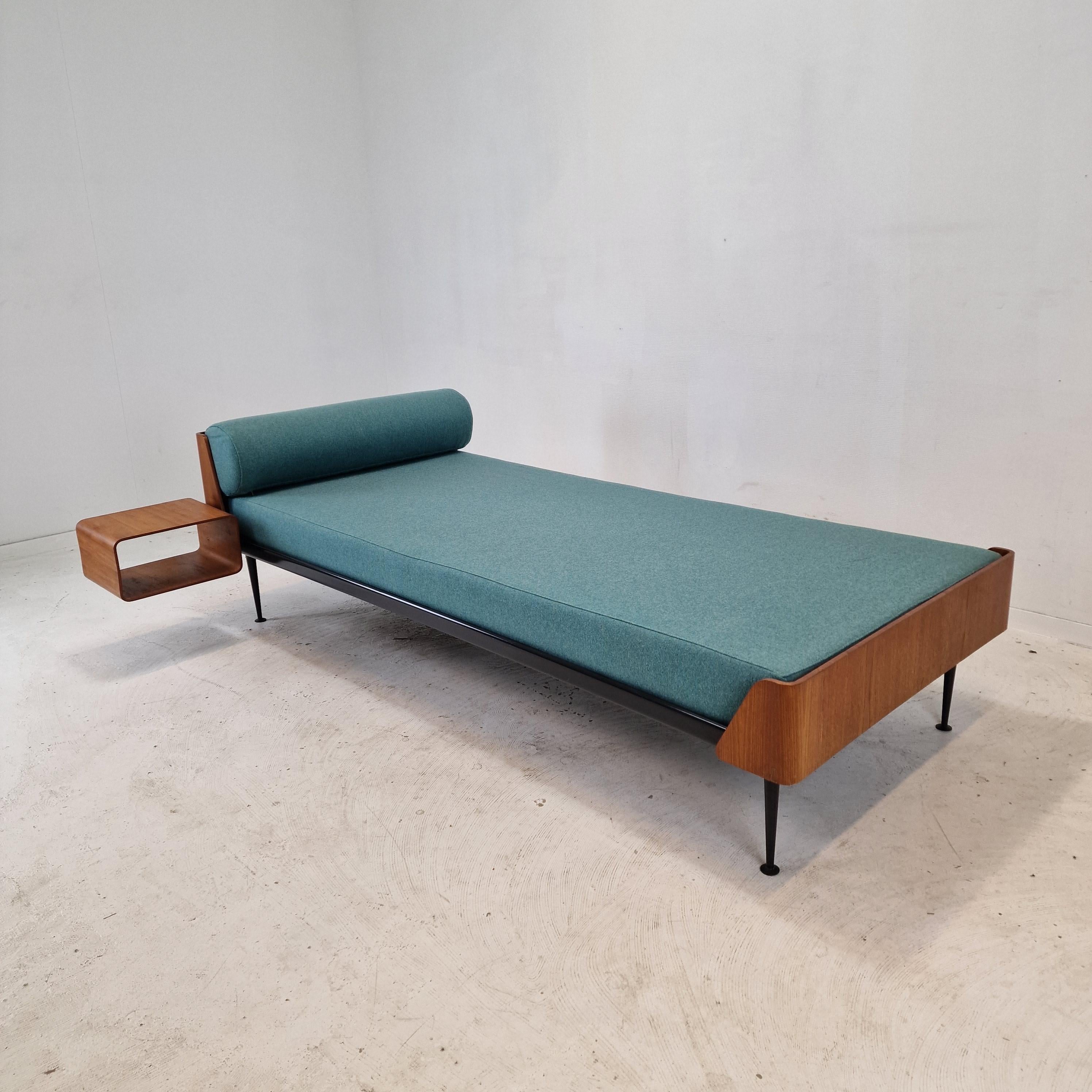 Woven Friso Kramer ‘Euroika’ daybed for Auping Holland, 1960's For Sale