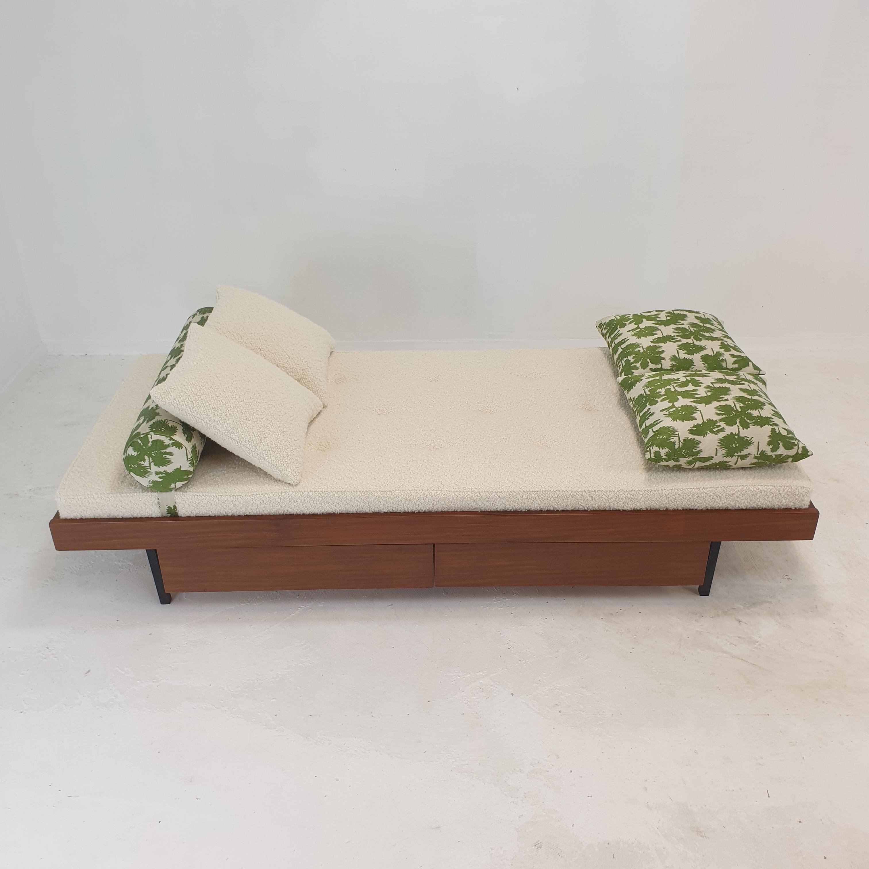 Teak Daybed with Dedar Cushions and Bolster, 1960s In Good Condition For Sale In Oud Beijerland, NL