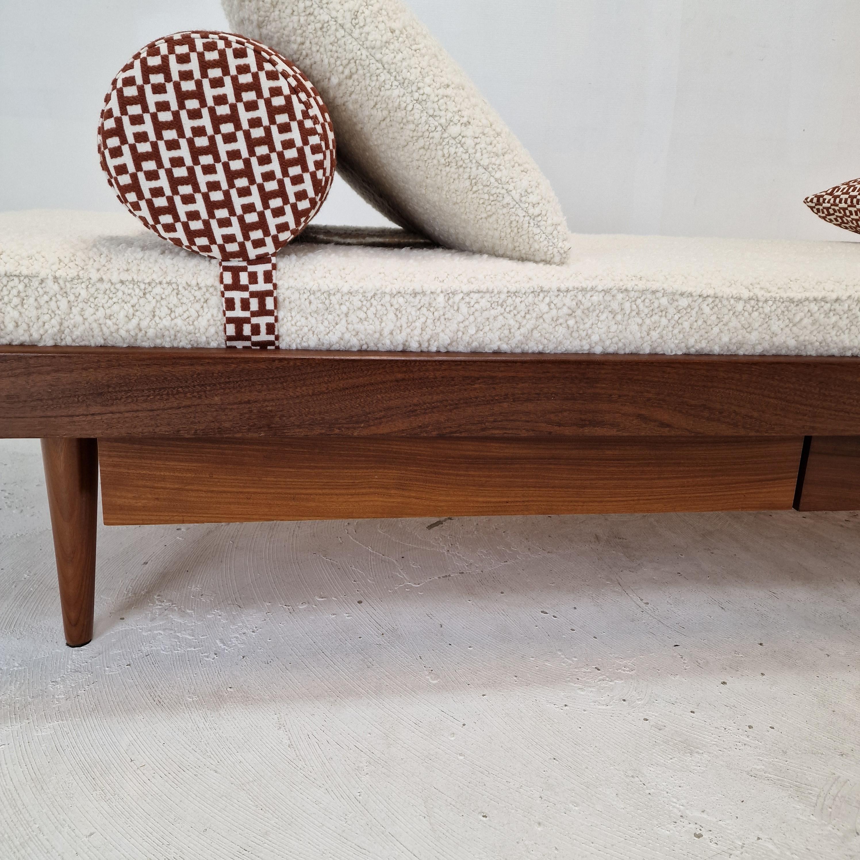 Teak Daybed with Hermes Cushions and Bolster, 1960s For Sale 6