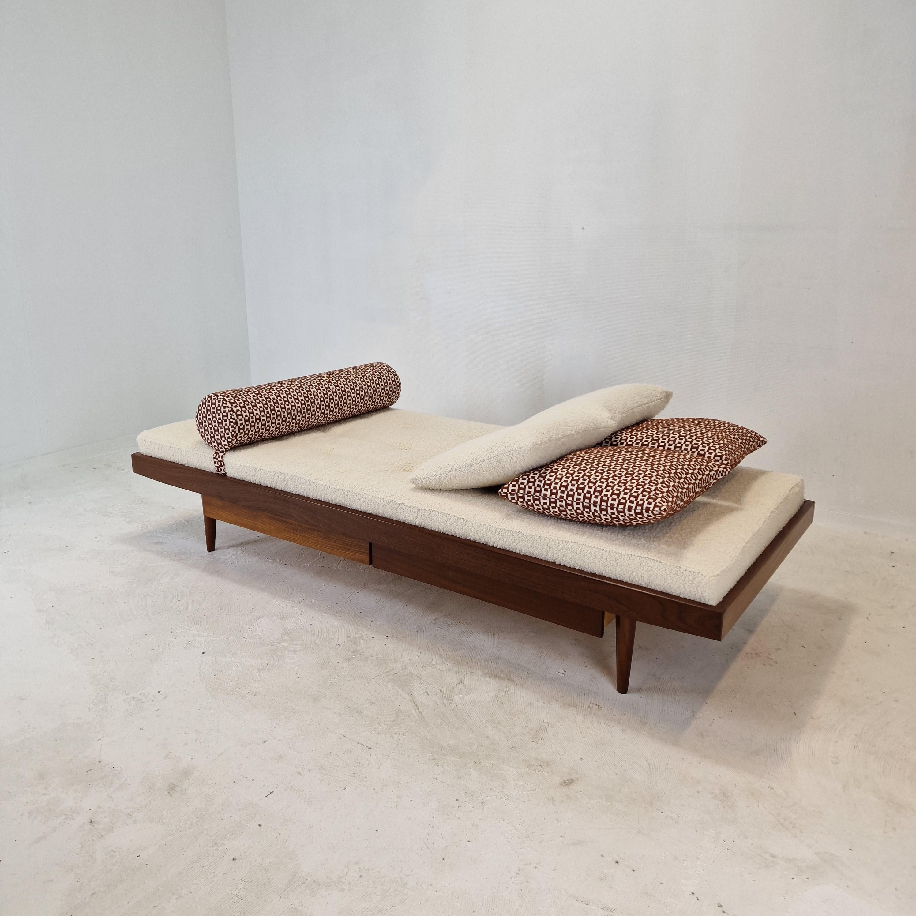 Mid-Century Modern Teak Daybed with Hermes Cushions and Bolster, 1960s For Sale