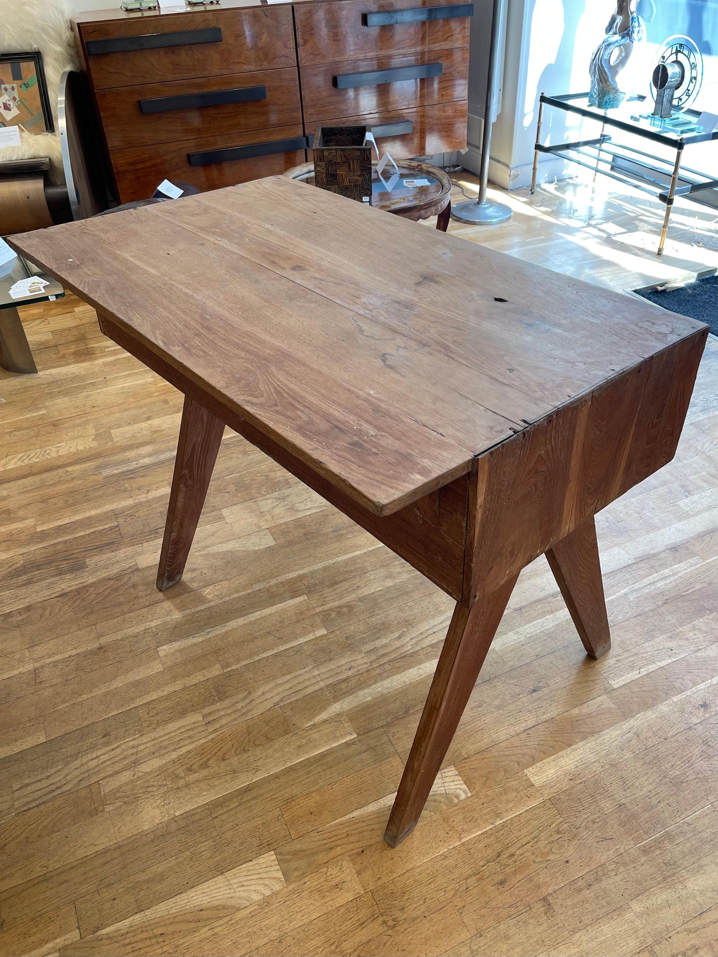 20th Century Varnished teak desk, Pierre Jeanneret (1896-1967) For Sale