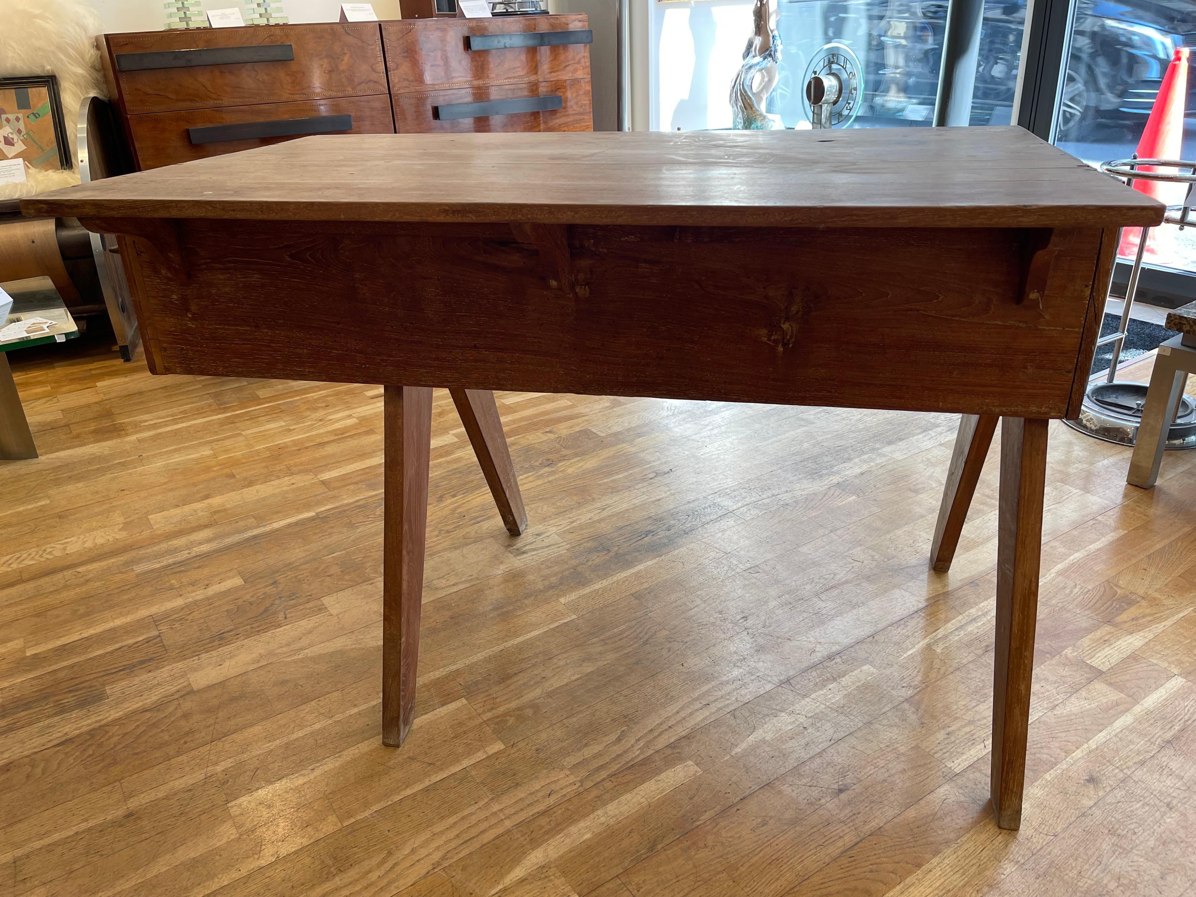 Teak Varnished teak desk, Pierre Jeanneret (1896-1967) For Sale