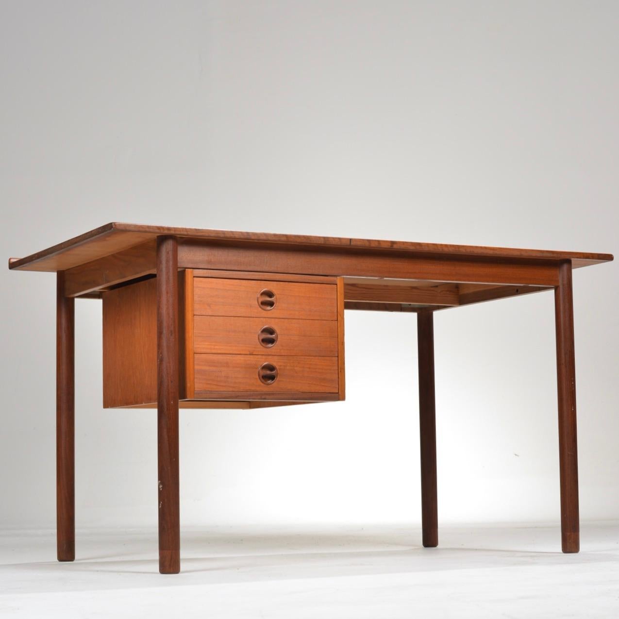 Scandinavian Modern Teak Desk by Arne Vodder