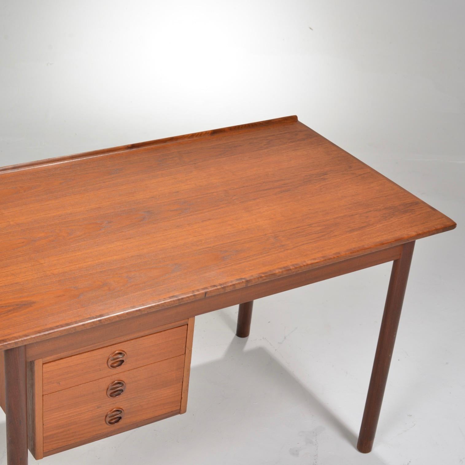 Teak Desk by Arne Vodder In Good Condition In Los Angeles, CA