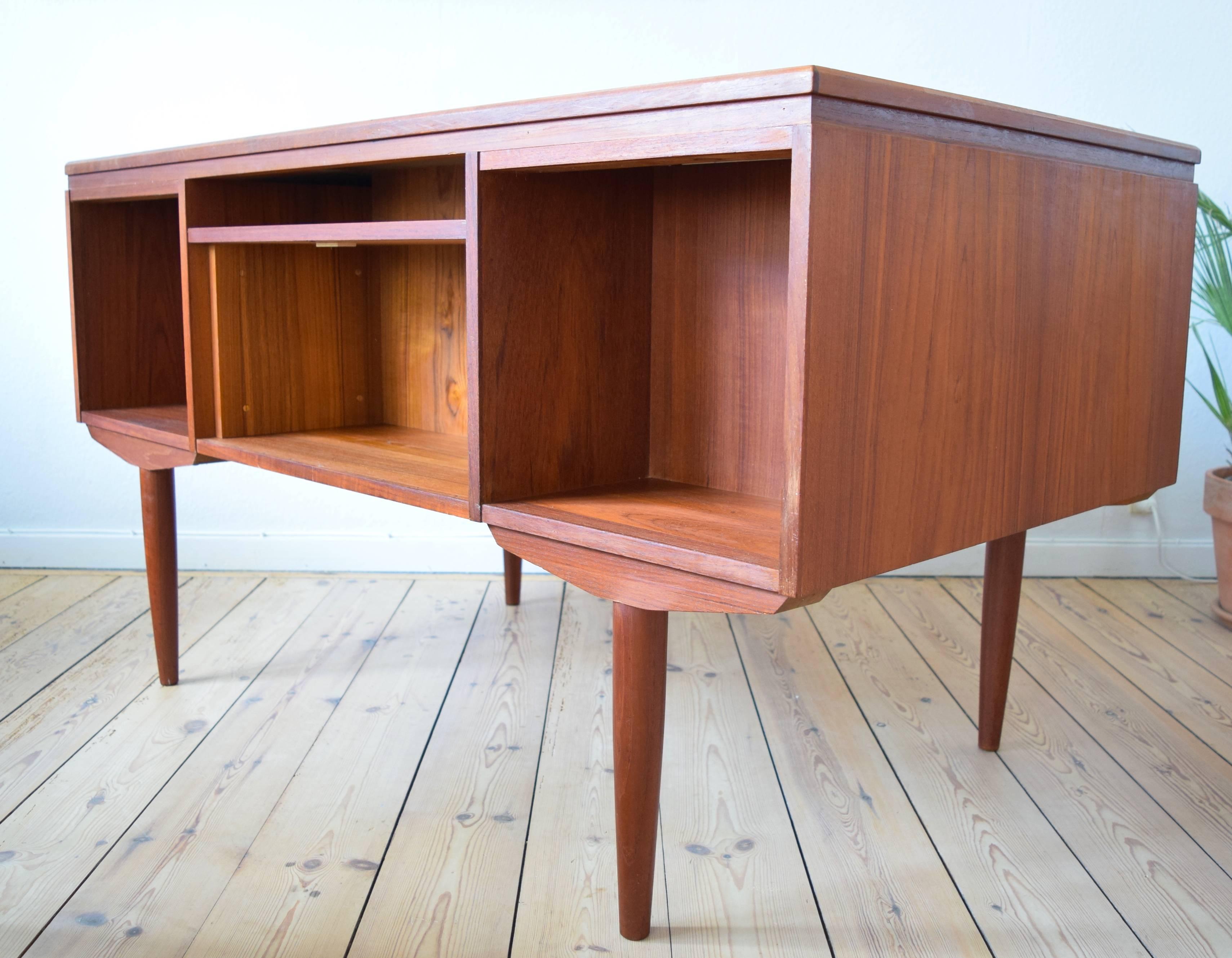 Teak Desk by J. Svenstrup for A.P. Møbler, 1960s For Sale 2