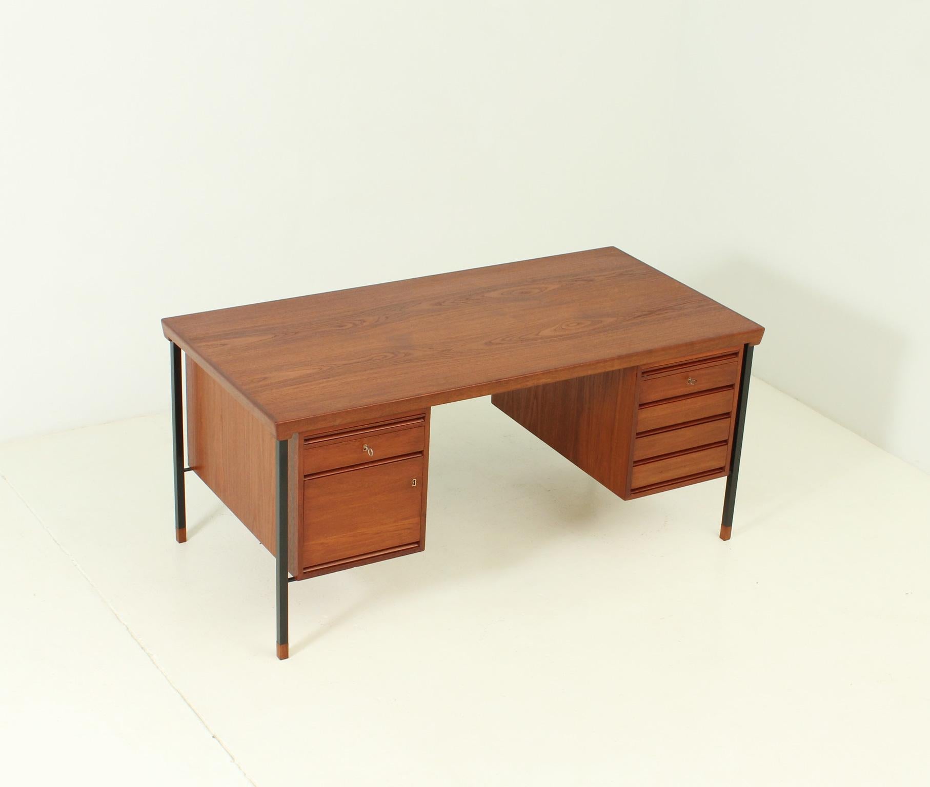 Teak Desk by Peter Hvidt & Orla Mølgaard-Nielsen for Søborg, Denmark For Sale 3