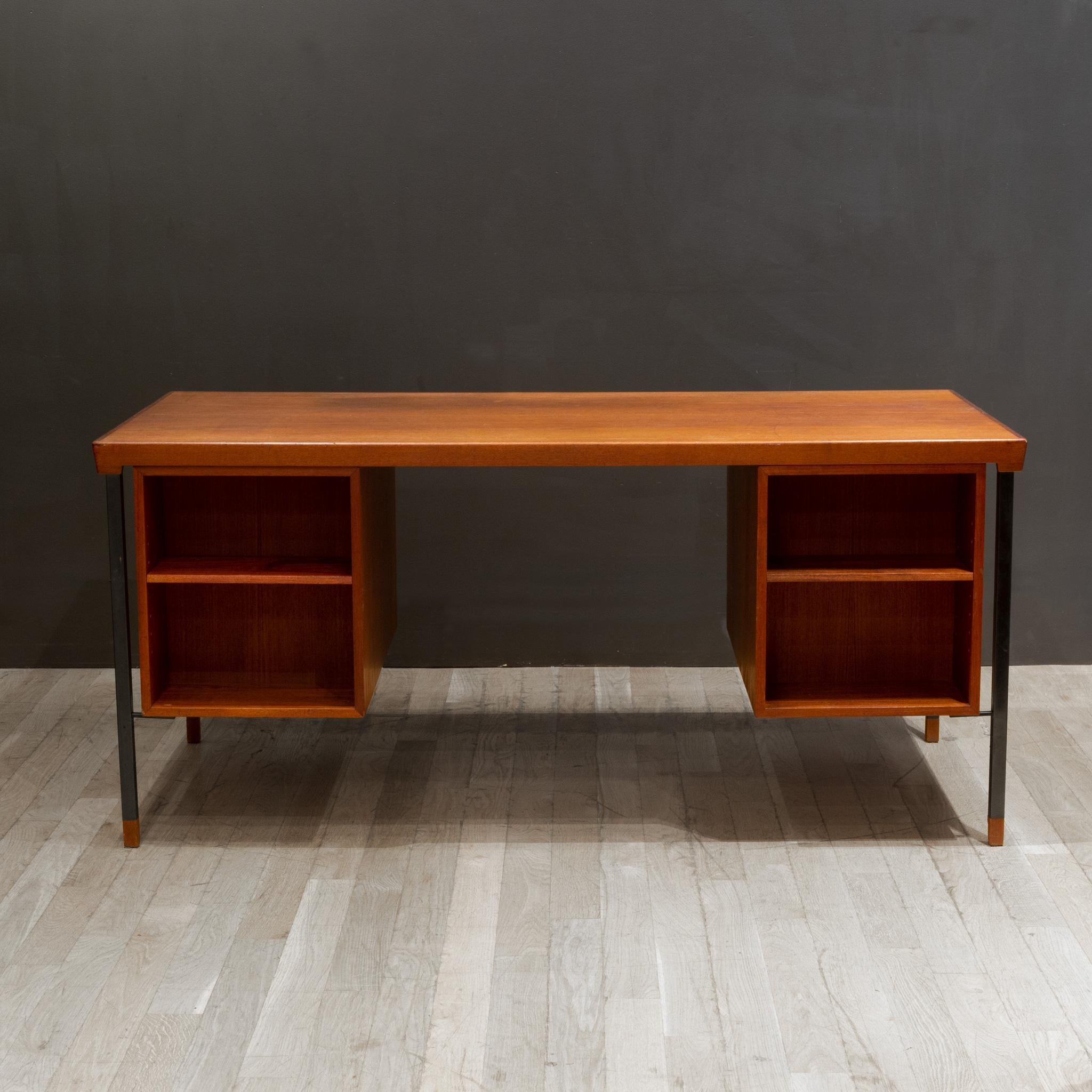 American Teak Desk by Peter Hvidt Orla Mølgaard-Nielsen for Søborg Møbelfabrik c.1950 For Sale