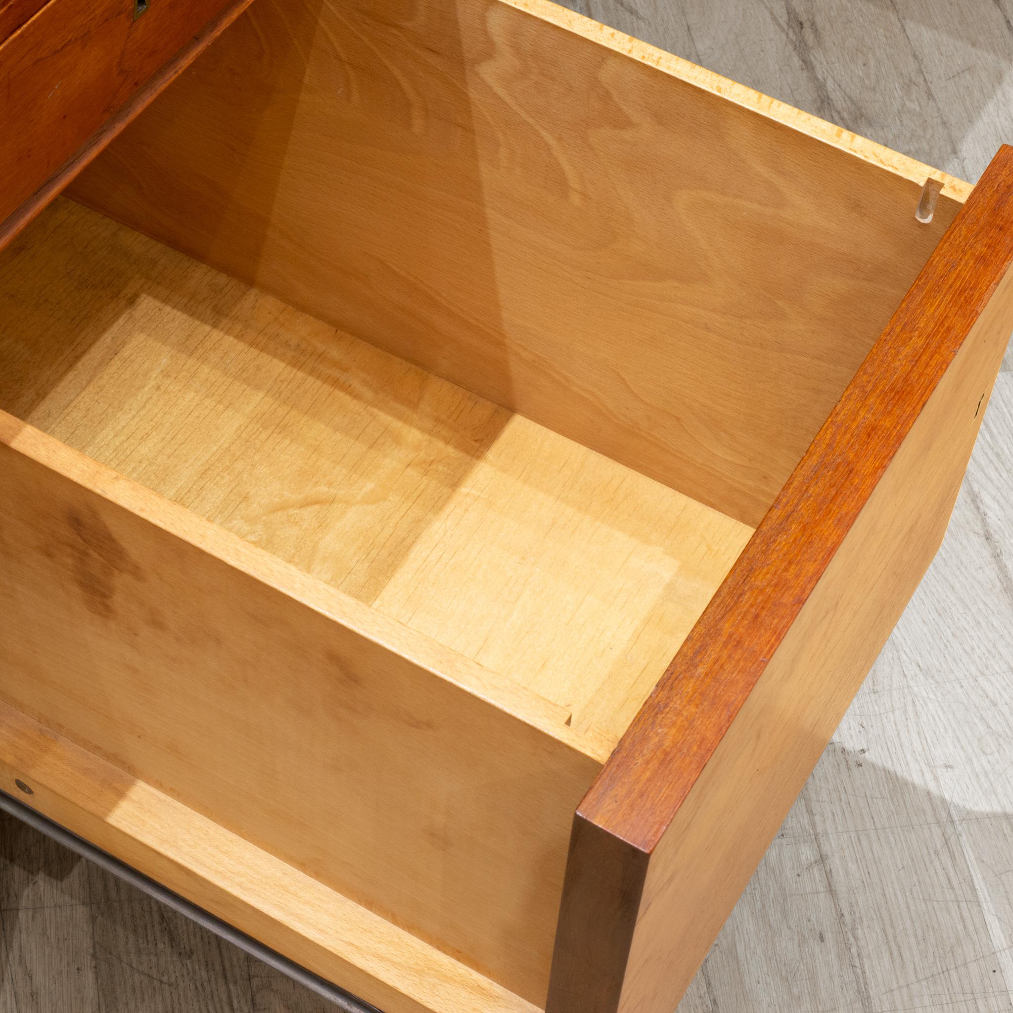 Teak Desk by Peter Hvidt Orla Mølgaard-Nielsen for Søborg Møbelfabrik c.1950 For Sale 3