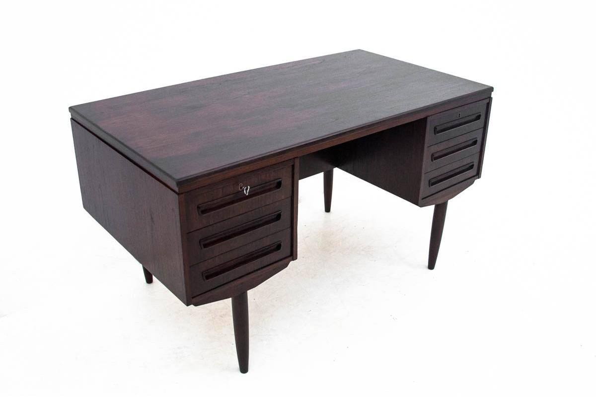 Teak Desk, Danish Design, 1960s, Renovated In Good Condition For Sale In Chorzów, PL
