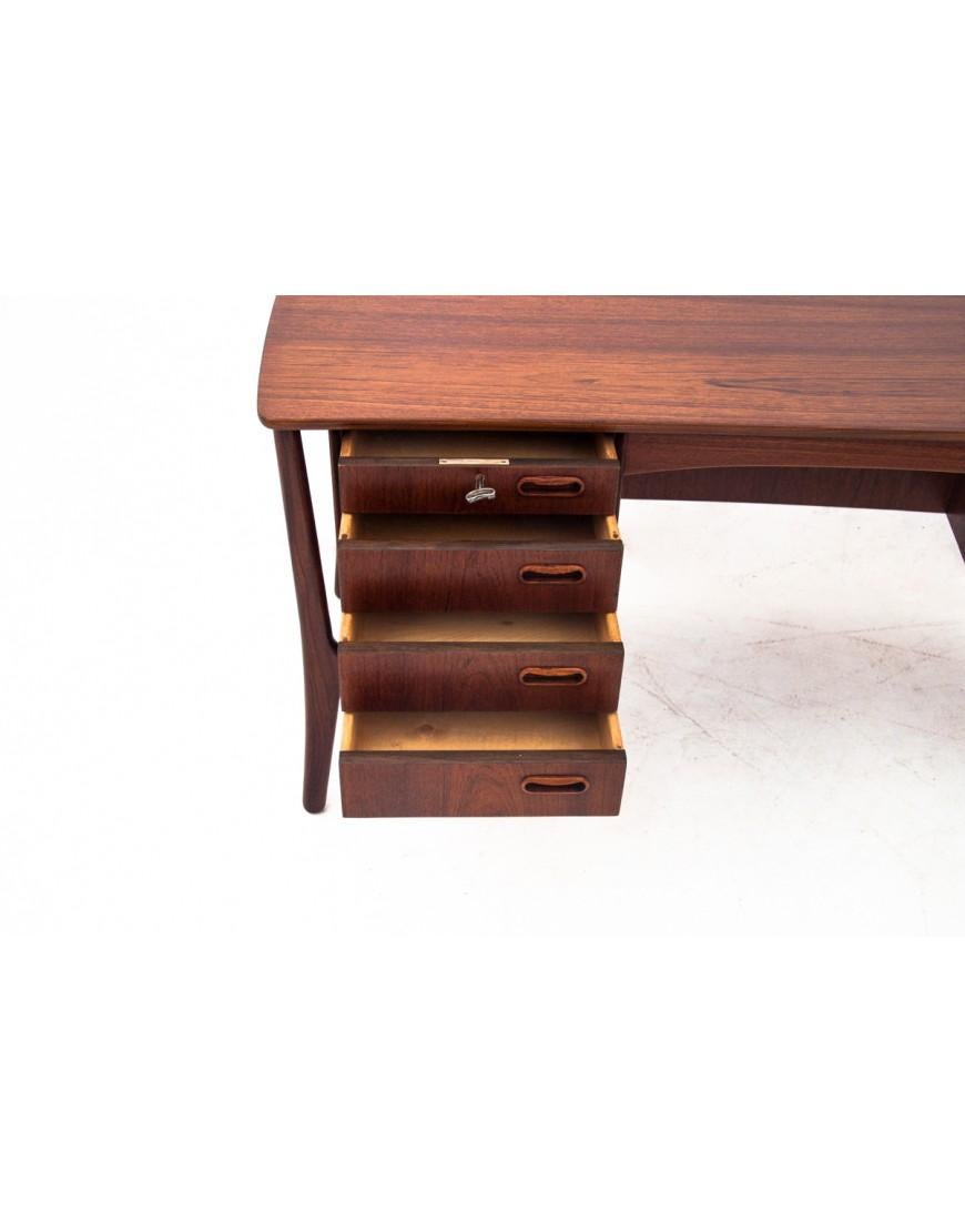 Teak Desk, designed by Svend Aage Madsen for H.P. Hansen, Denmark, 1960s For Sale 6