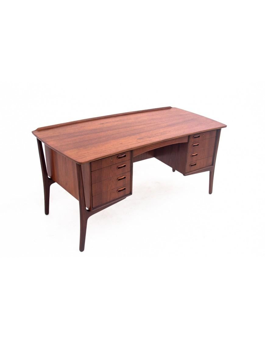 Scandinavian Modern Teak Desk, designed by Svend Aage Madsen for H.P. Hansen, Denmark, 1960s