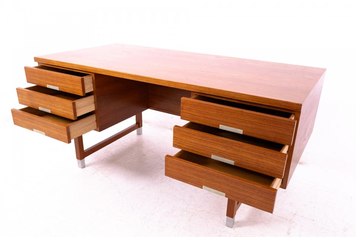 Bureau en teck, Eigil Petersens Mobelfabrik, Danemark, années 1960. Après la rénovation. en vente 4
