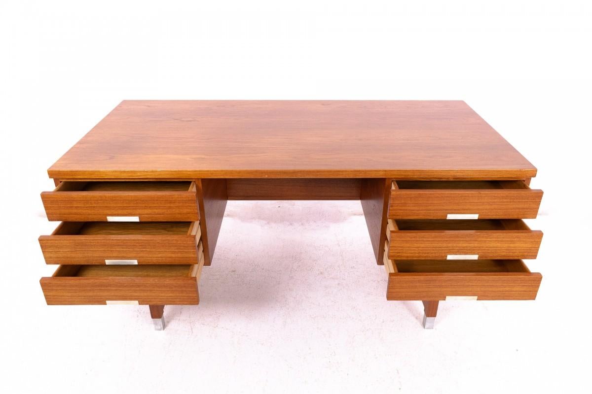 Bureau en teck, Eigil Petersens Mobelfabrik, Danemark, années 1960. Après la rénovation. en vente 5