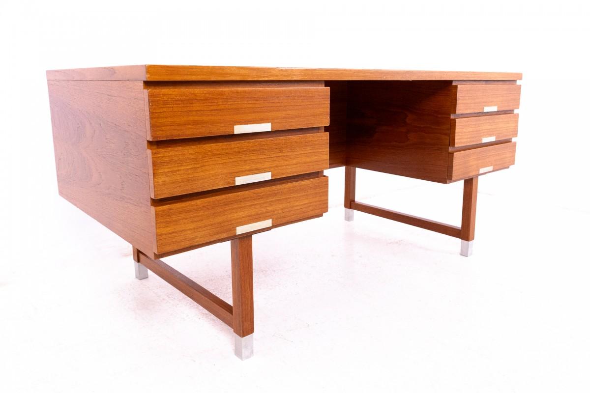 Bureau en teck, Eigil Petersens Mobelfabrik, Danemark, années 1960. Après la rénovation. en vente 1