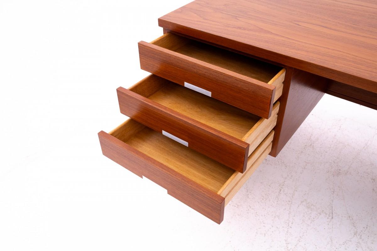 Scandinavian Modern Teak Desk, Eigil Petersens Mobelfabrik, Denmark, 1970s.