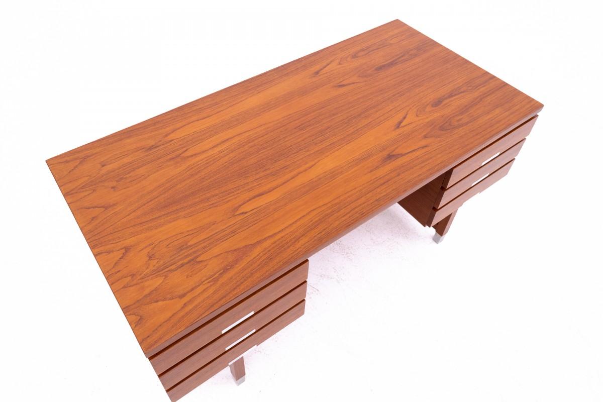 Teak Desk, Eigil Petersens Mobelfabrik, Denmark, 1970s. In Good Condition In Chorzów, PL