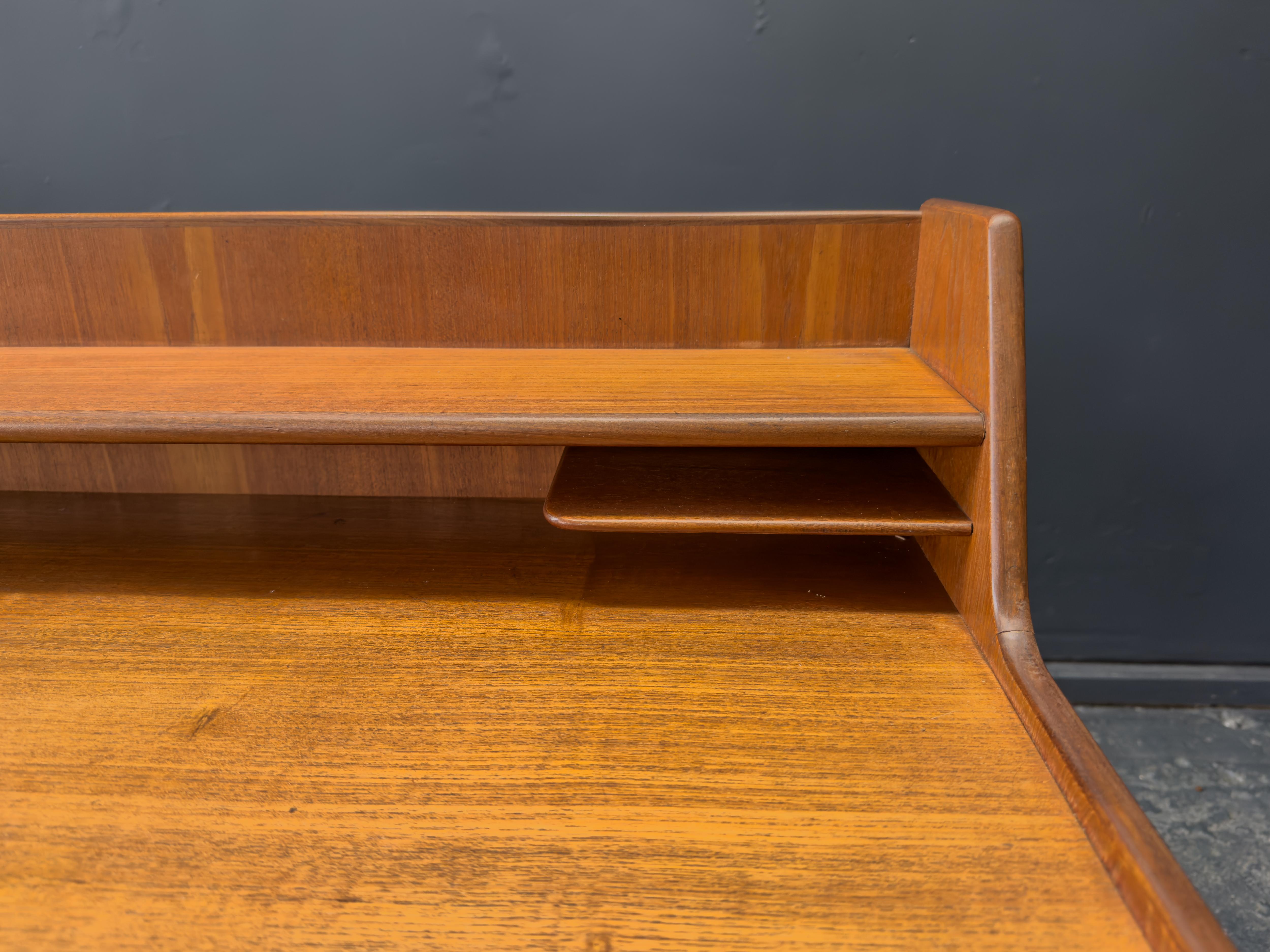 Scrivania in teak in vendita 5