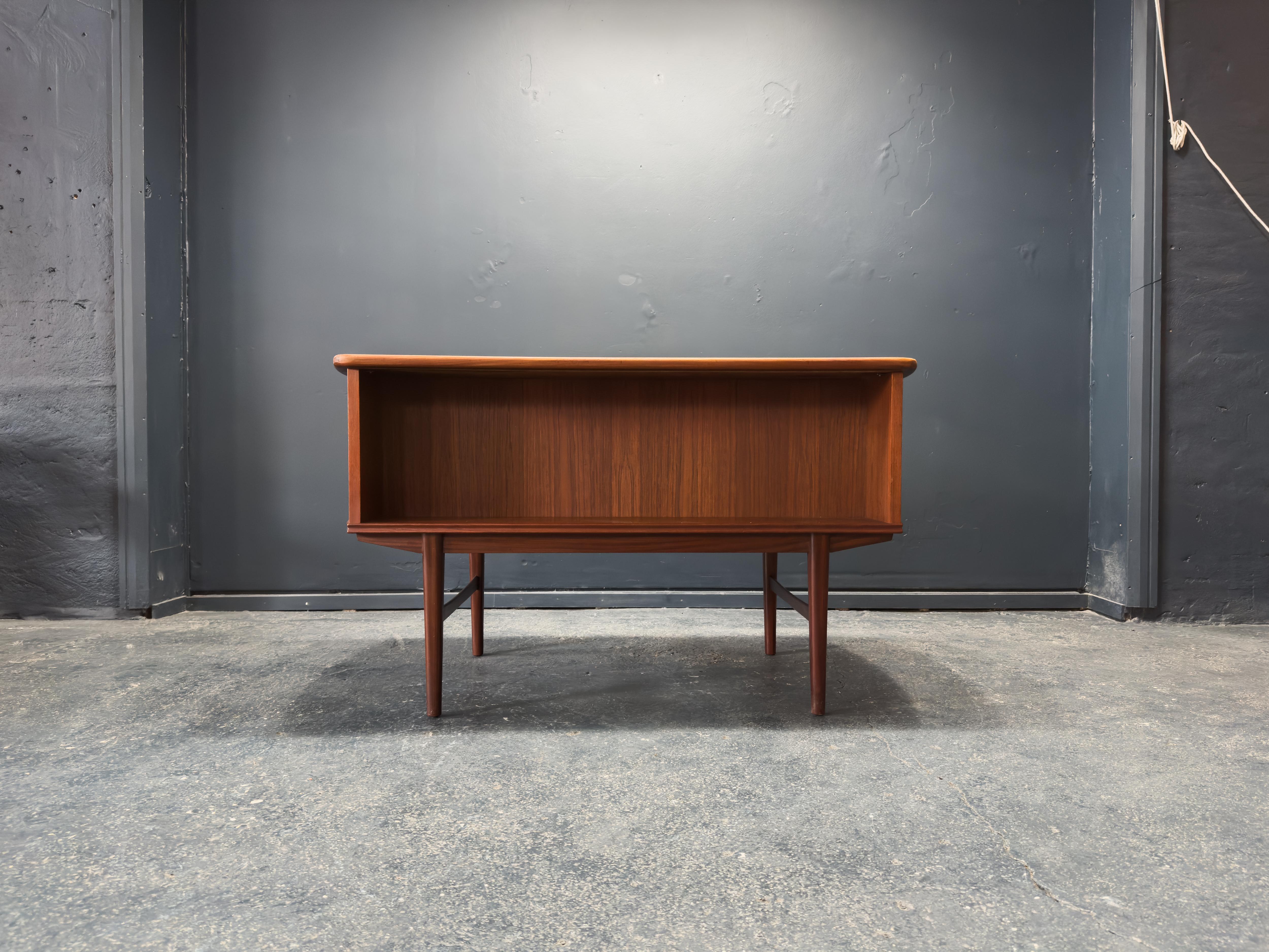 Teak Scrivania in teak in vendita