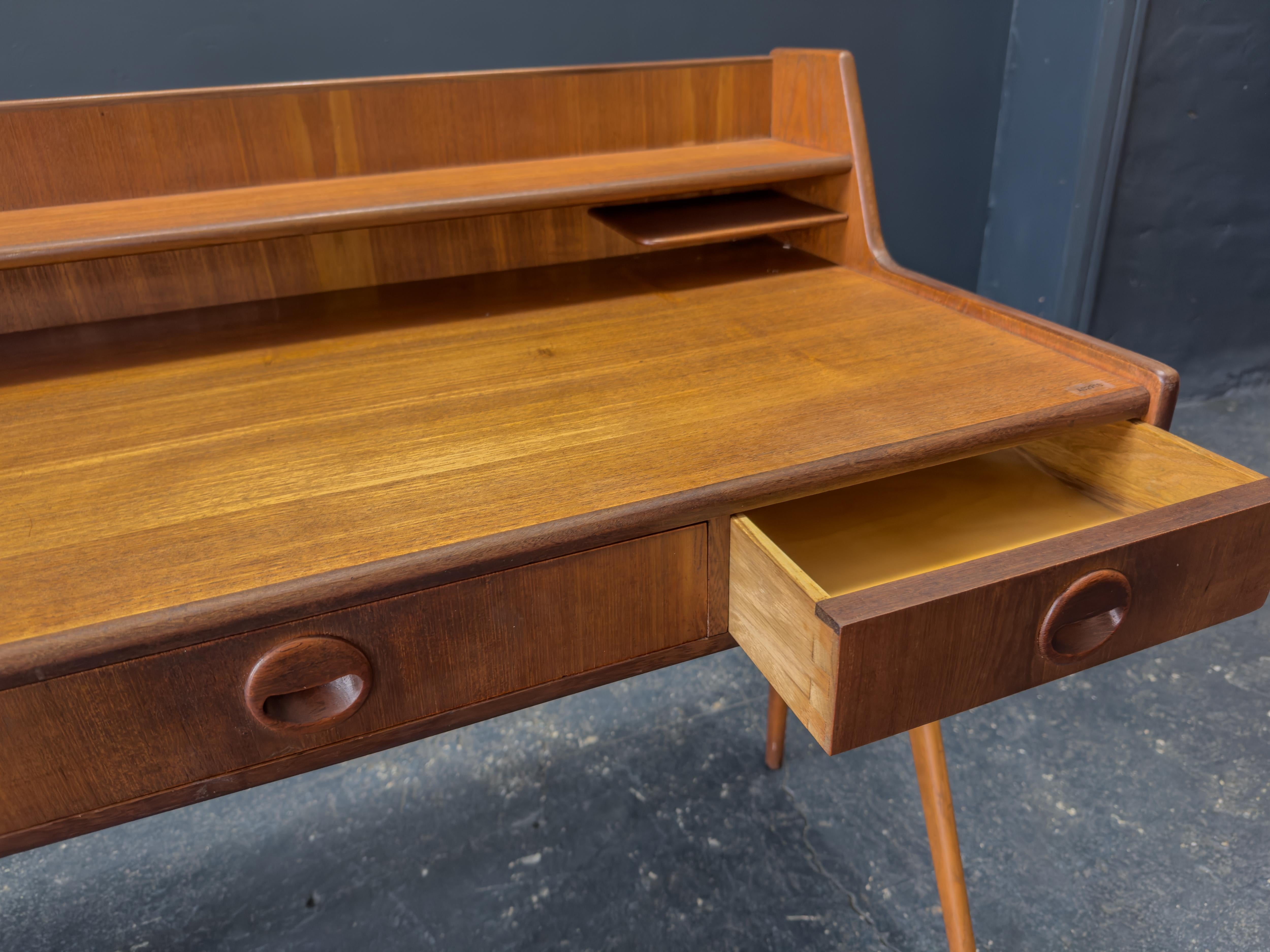 Scrivania in teak in vendita 2