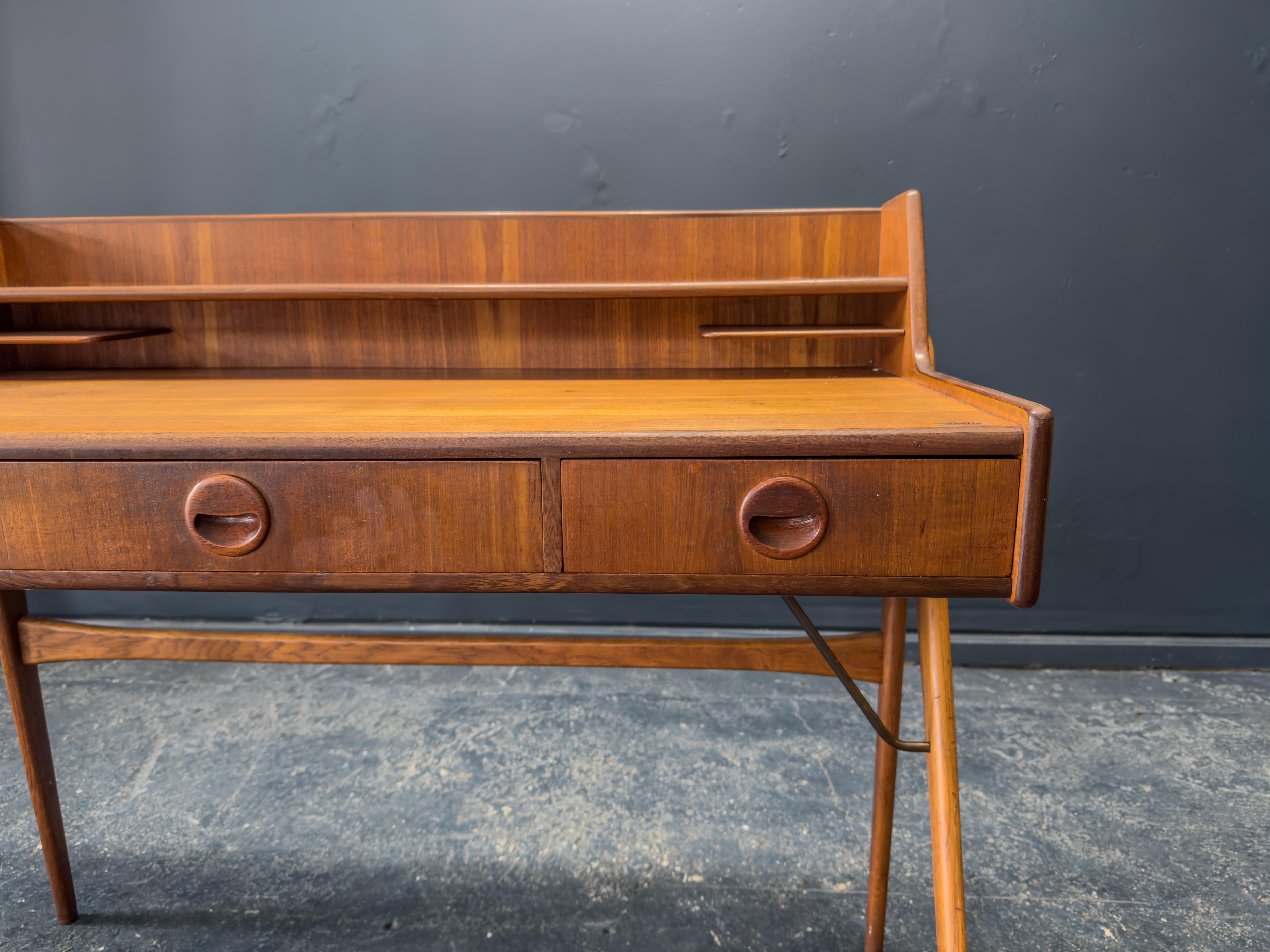 Scrivania in teak in vendita 3