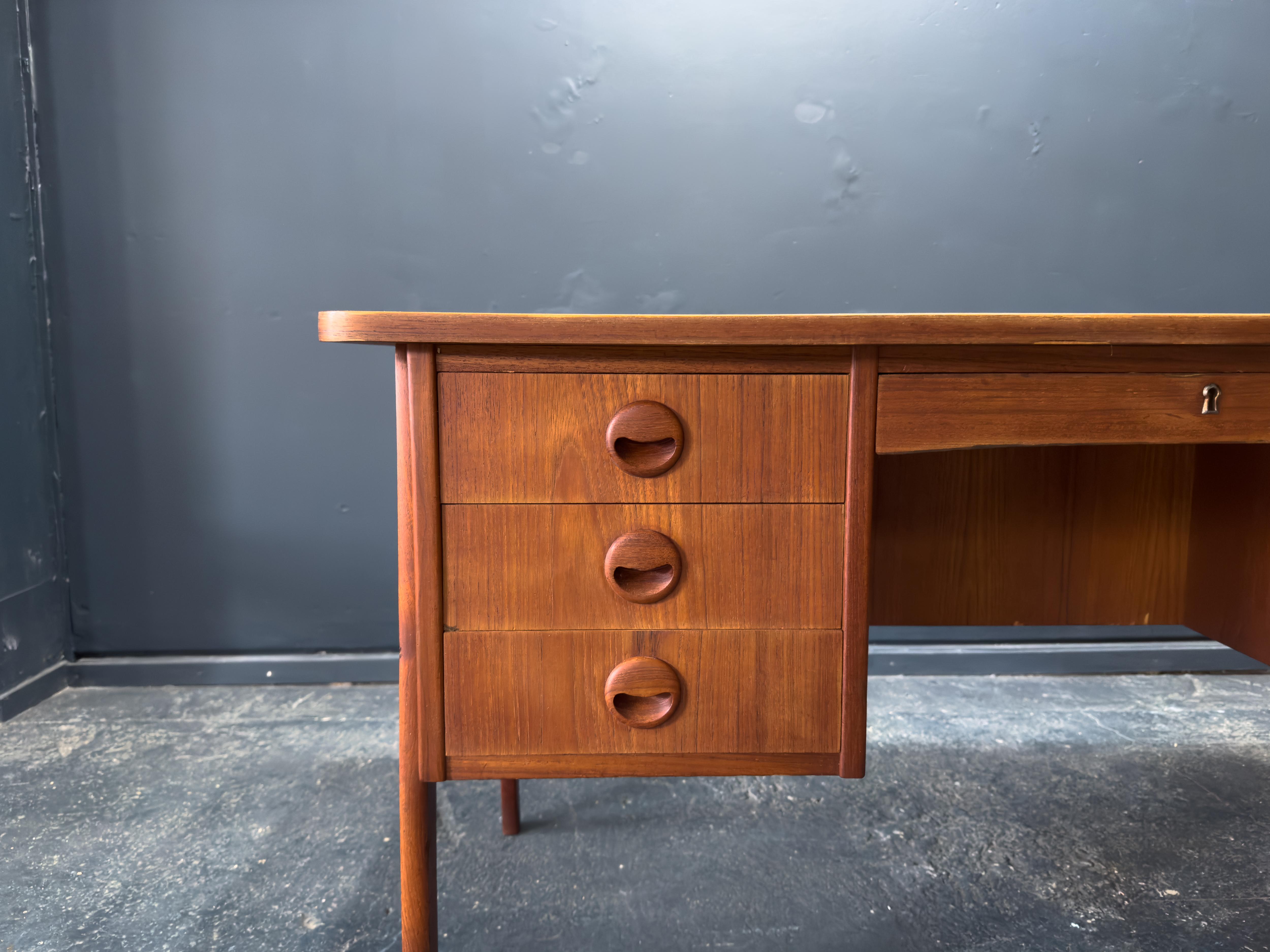 Scrivania in teak in vendita 3