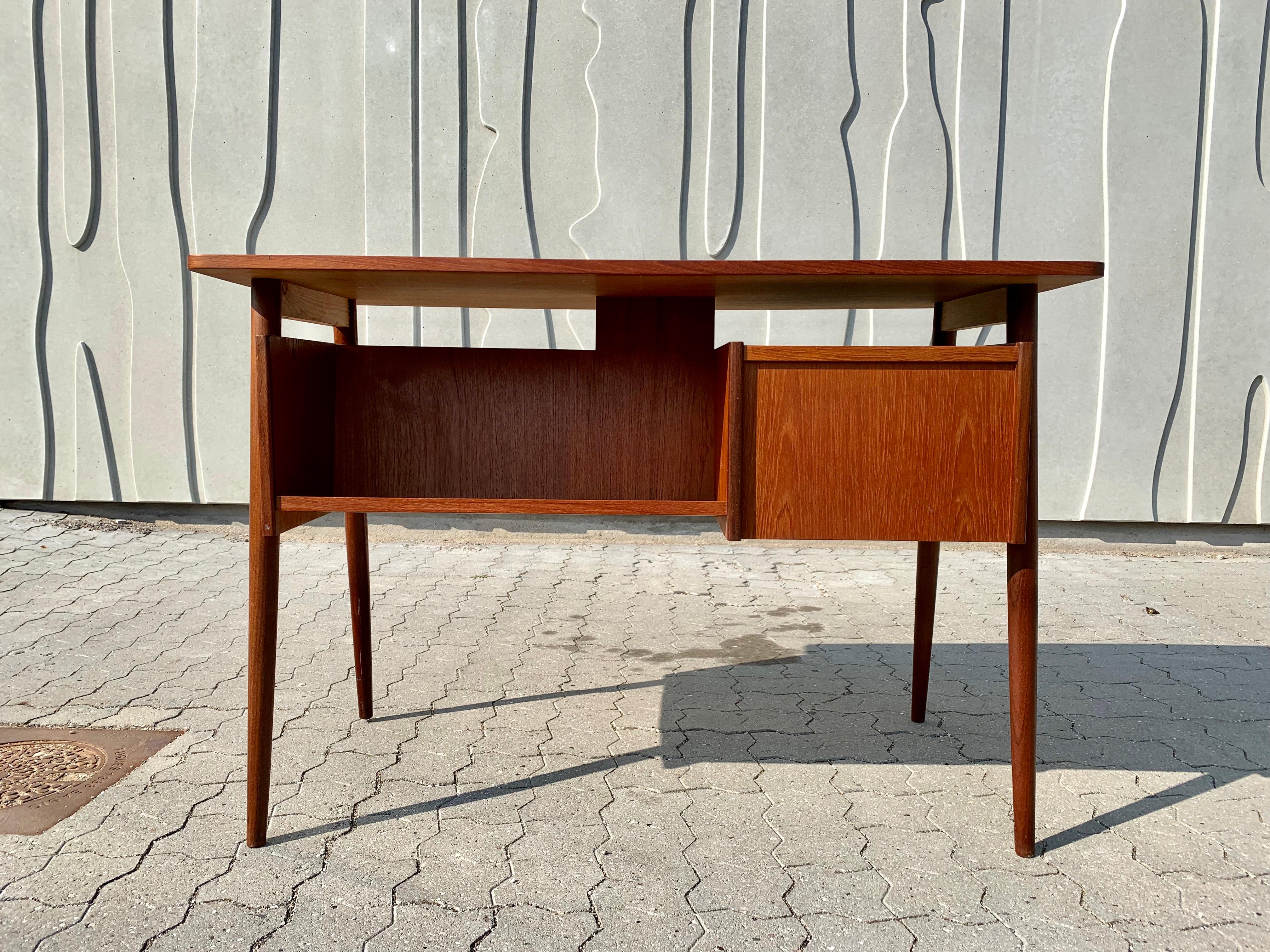Teak Desk in the Style of Gunnar Nielsen Tibergaard, 1960s 1