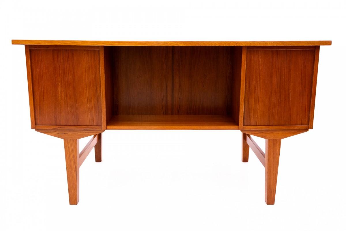 Teak desk, mid-century modern, Denmark, 1960s. After renovation. For Sale 6