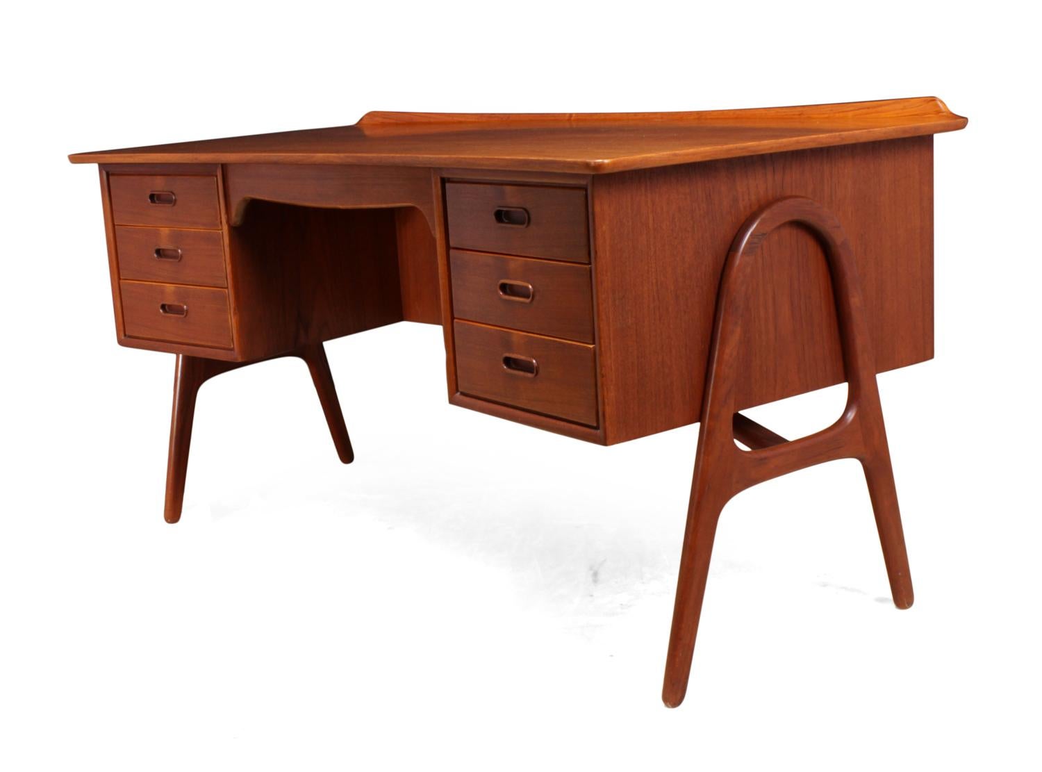Teak Desk, Model SH 180, by Svend Madsen for Sigurd Hansen In Excellent Condition In Paddock Wood, Kent