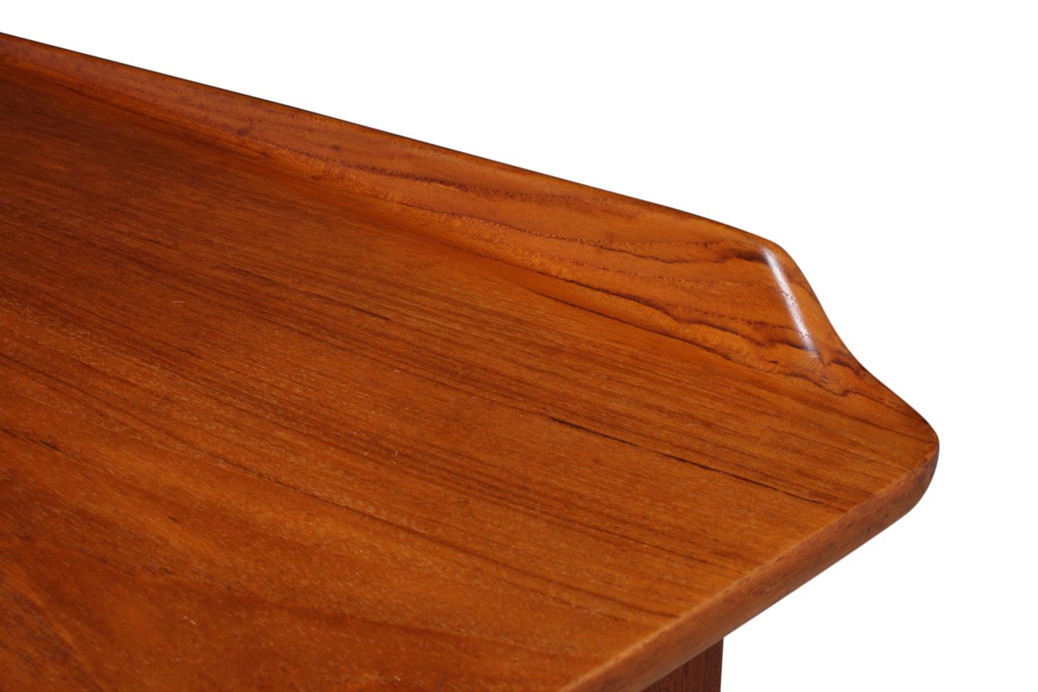Mid-20th Century Teak Desk, Model SH 180, by Svend Madsen for Sigurd Hansen