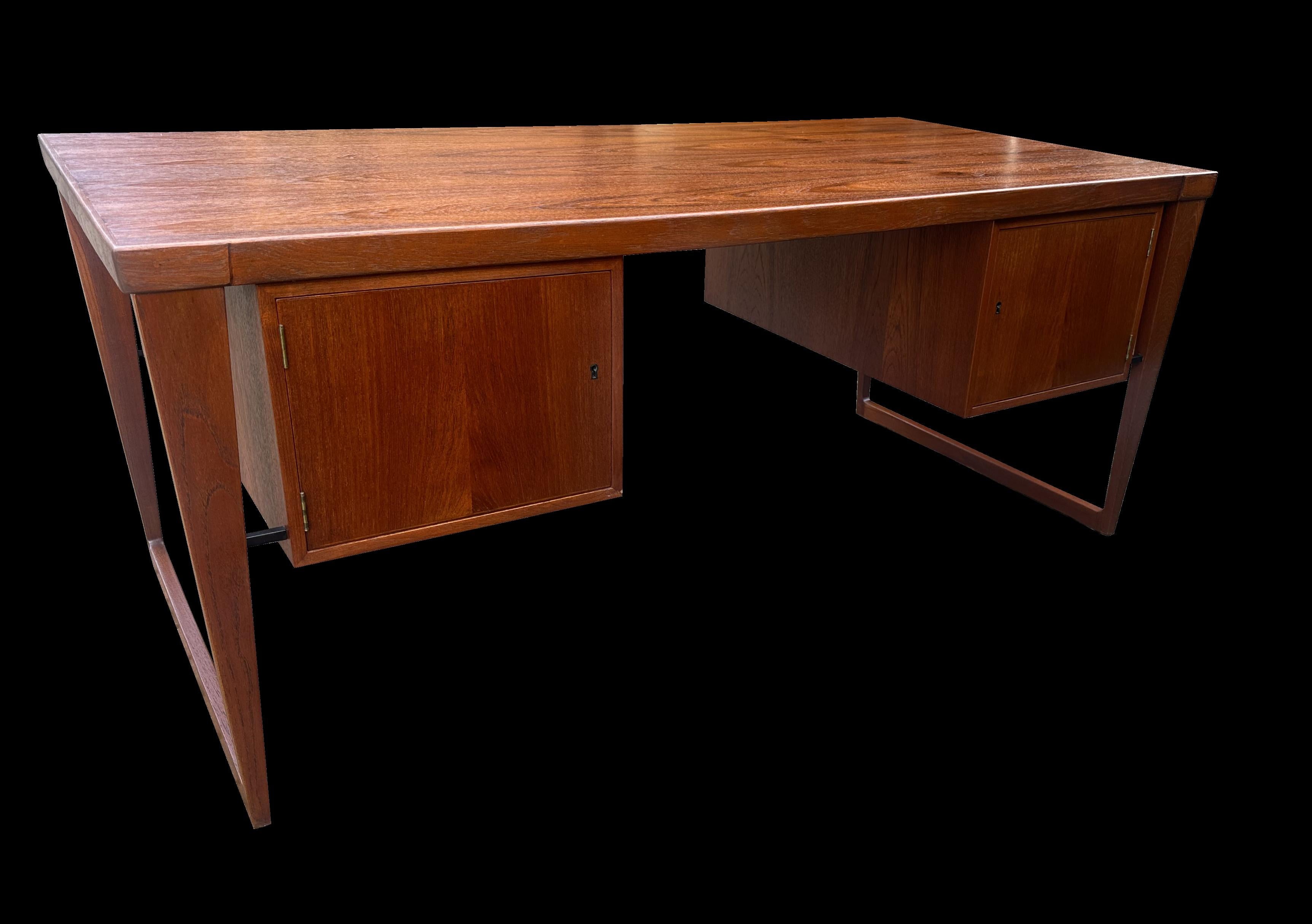 Schreibtisch aus Teakholz Modell70 von Kai Kristiansen für Feldballe Mobelfabrik (Dänisch) im Angebot