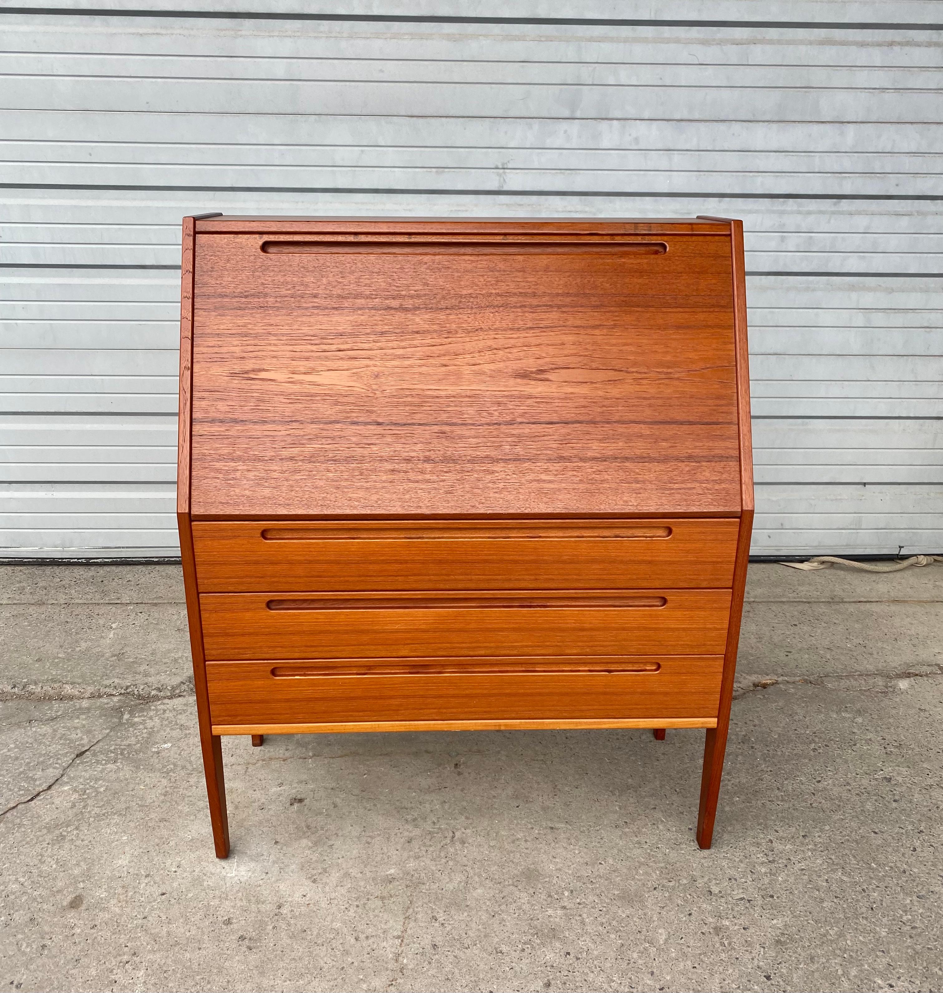 Teak Desk / Vanity Secretary, Denmark, Attributed to Gunnar Nielsen Tibergaard 3