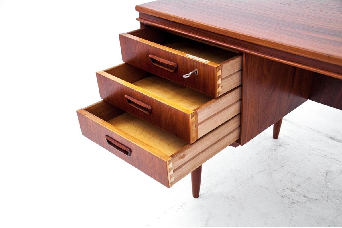 Teak Desk Vintage, Denmark, 1960s In Good Condition For Sale In Chorzów, PL