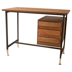 Teak desk with 3 drawers. Italy, 1950.