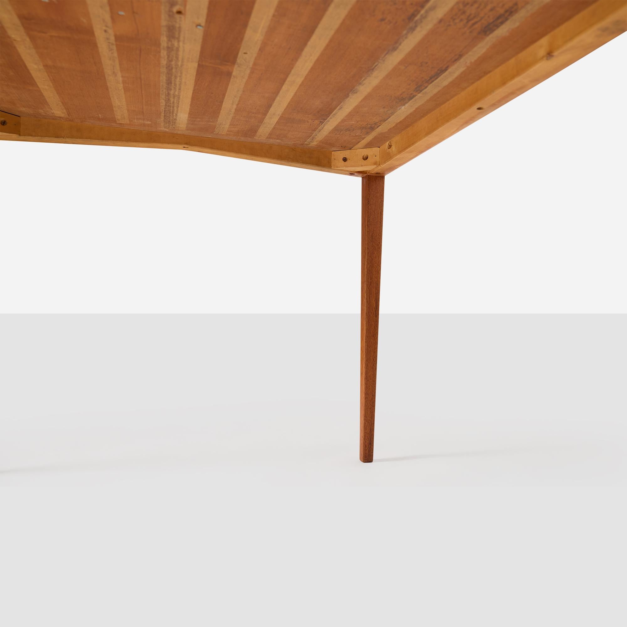 Bureau en teck avec insert en cuir par Atvidabergs Snickerifabrik en vente 4