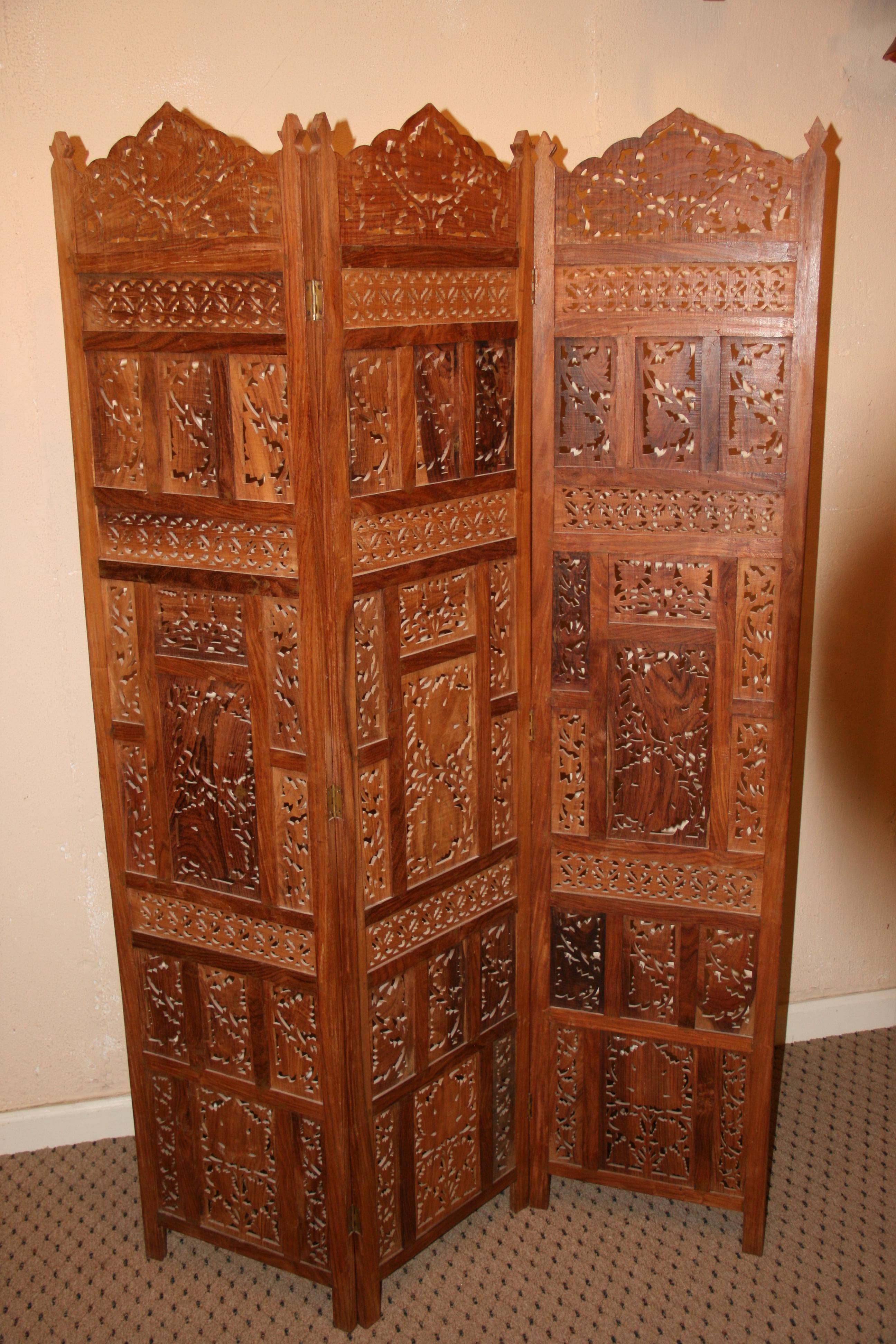 Mid-20th Century Teak Detailed Carved Three Panel Room Screen For Sale